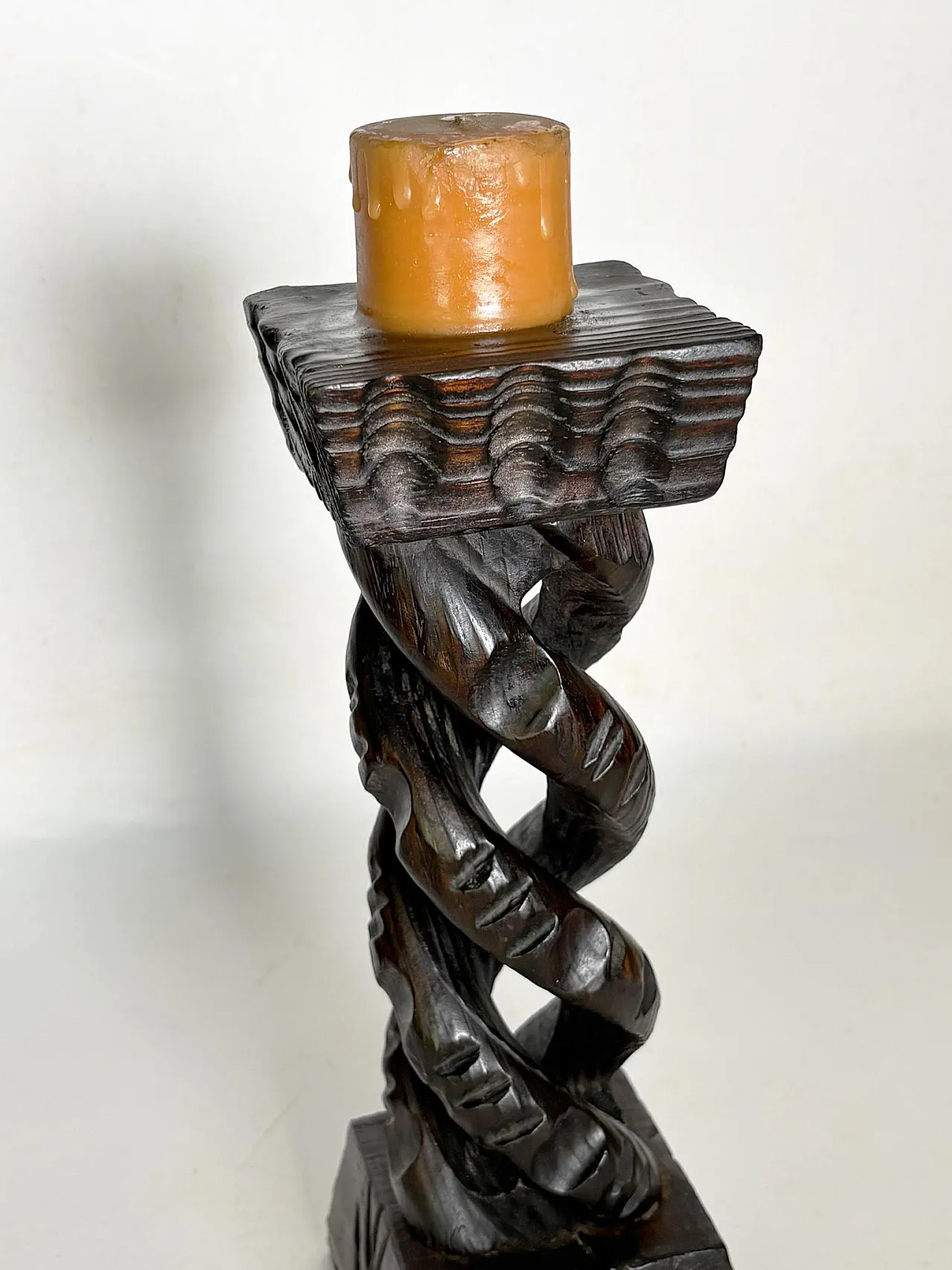 Candelabro rustico in legno, anni ’70 4