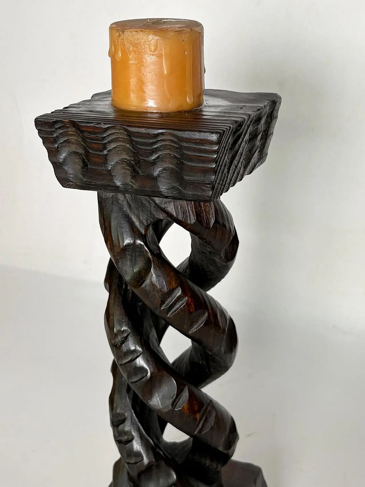 Candelabro rustico in legno, anni ’70 6