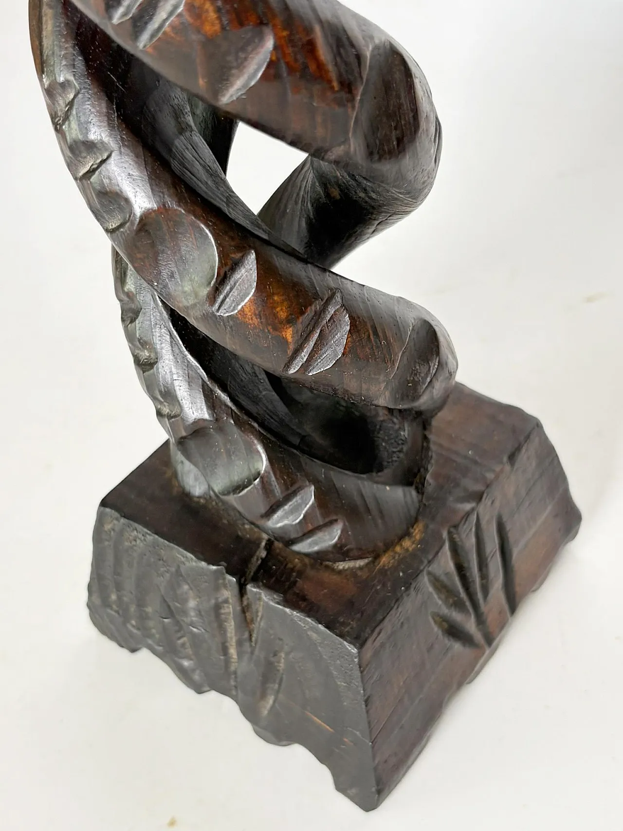 Candelabro rustico in legno, anni ’70 8