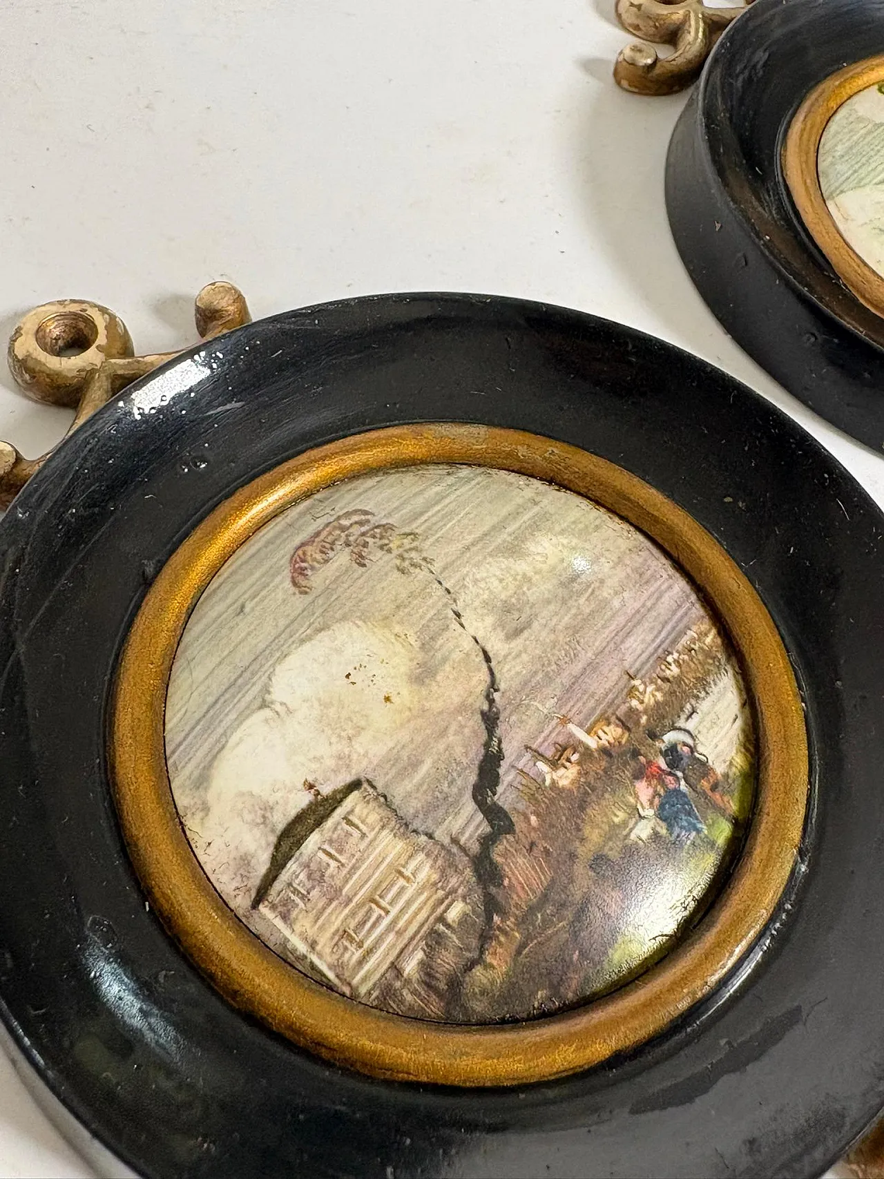 Coppa di appendiabiti in legno e ottone, dipinti a mano, '800 5