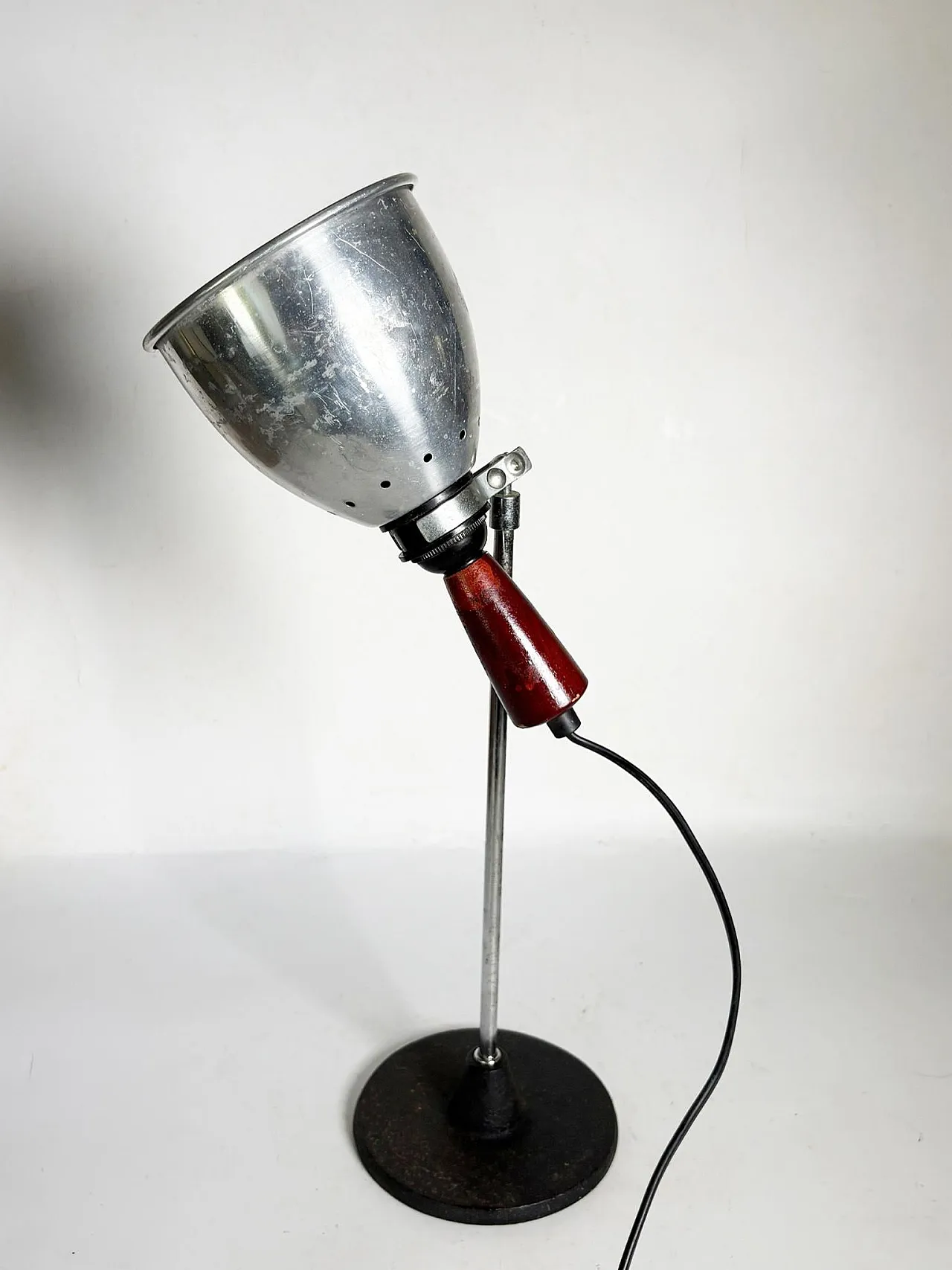 Lampada da tavolo industriale con paralume in alluminio, '900 14