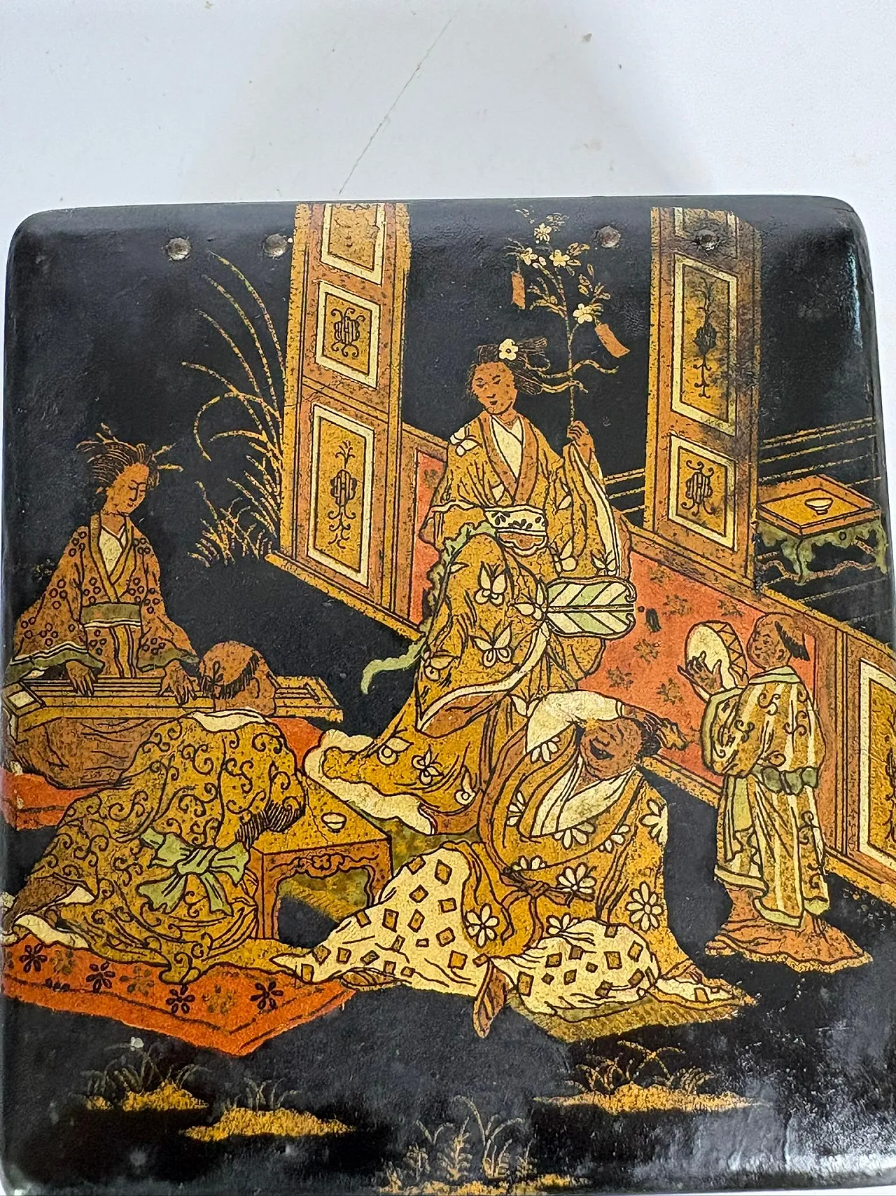 Scatola in cartapesta con decorazioni dipinte a mano, '800 5