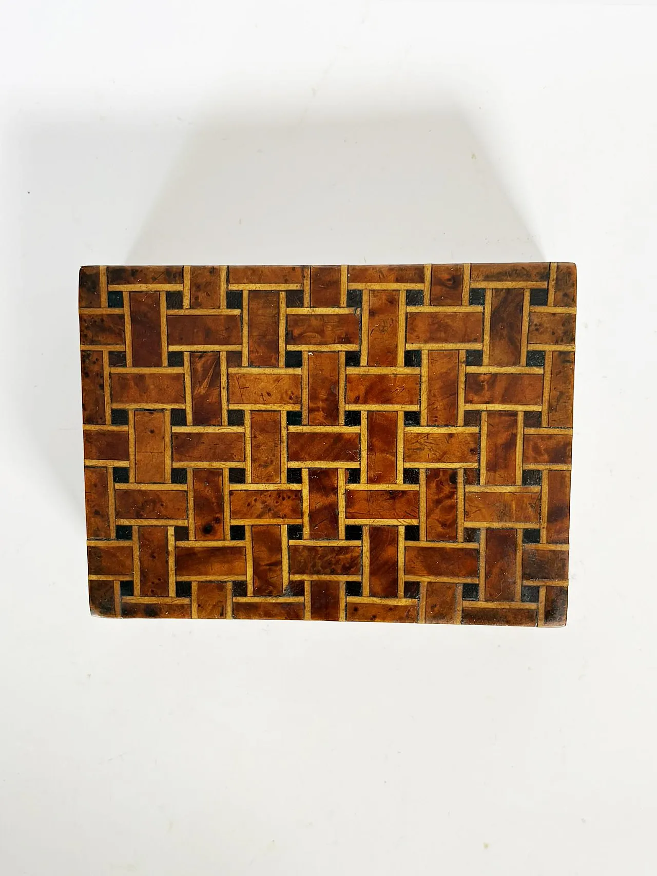 Scatola di legno con decorazioni geometriche, anni '40 4