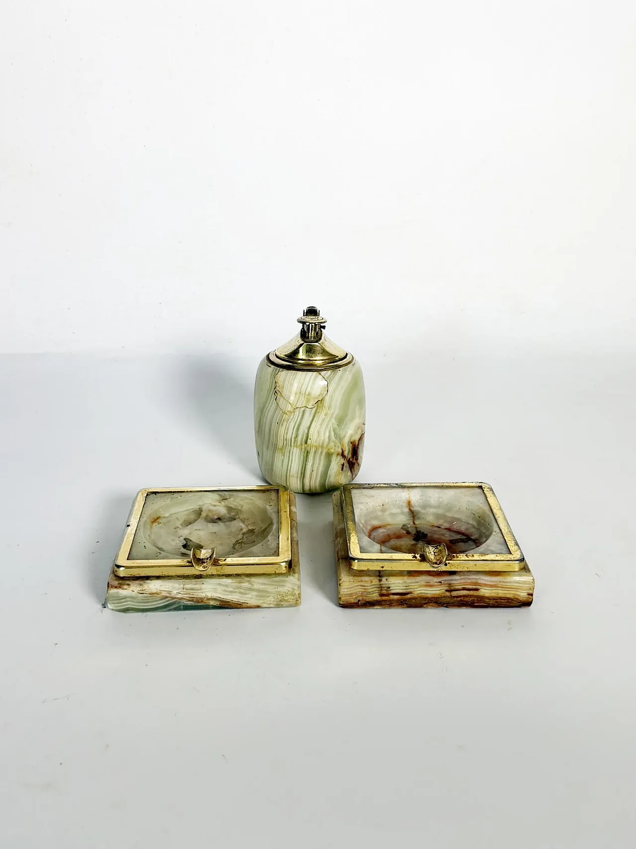 Pair of onyx ashtrays and 1 lighter, 1950s 2