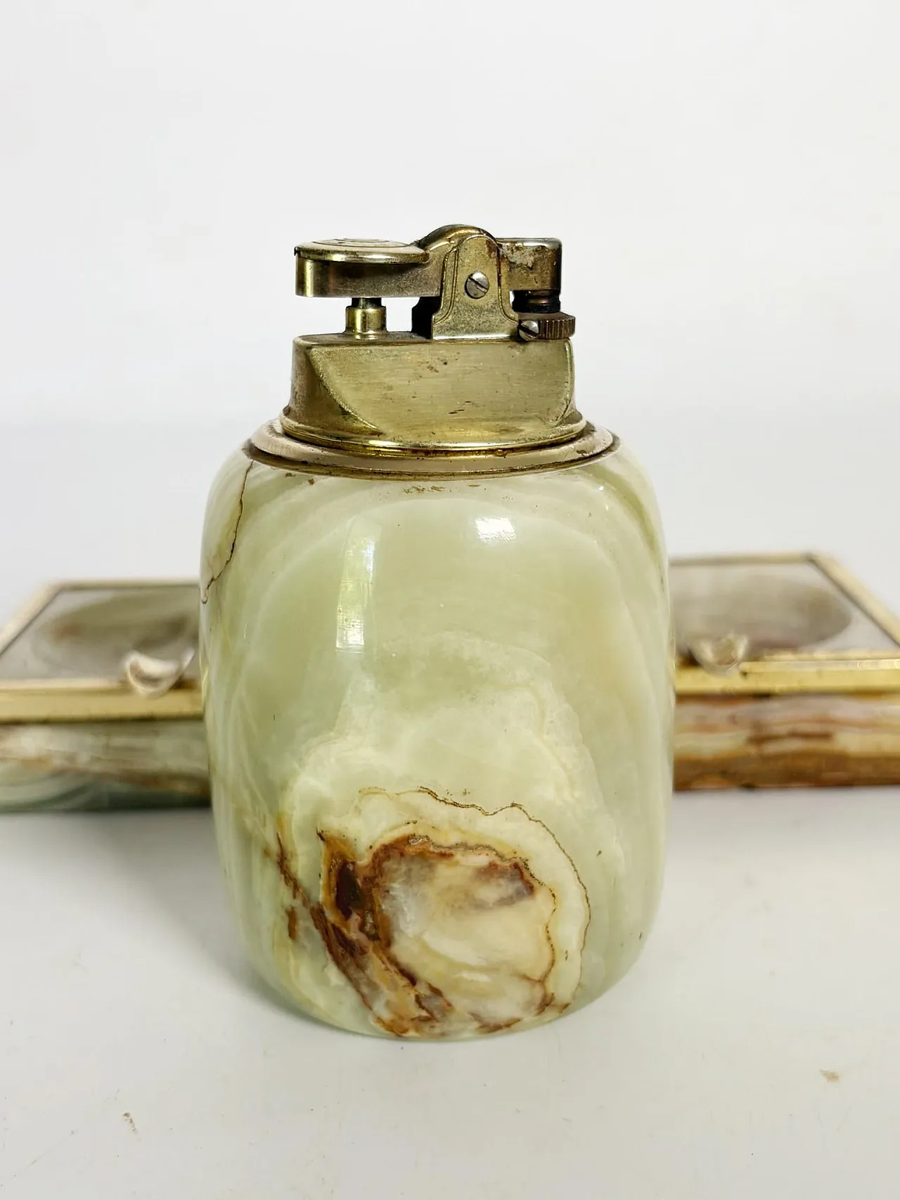 Pair of onyx ashtrays and 1 lighter, 1950s 10