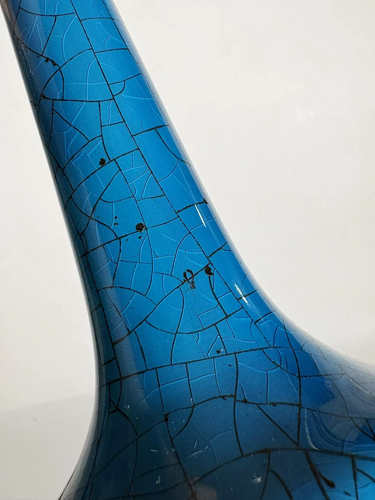 Vaso in ceramica blu craquelé, anni '60 10