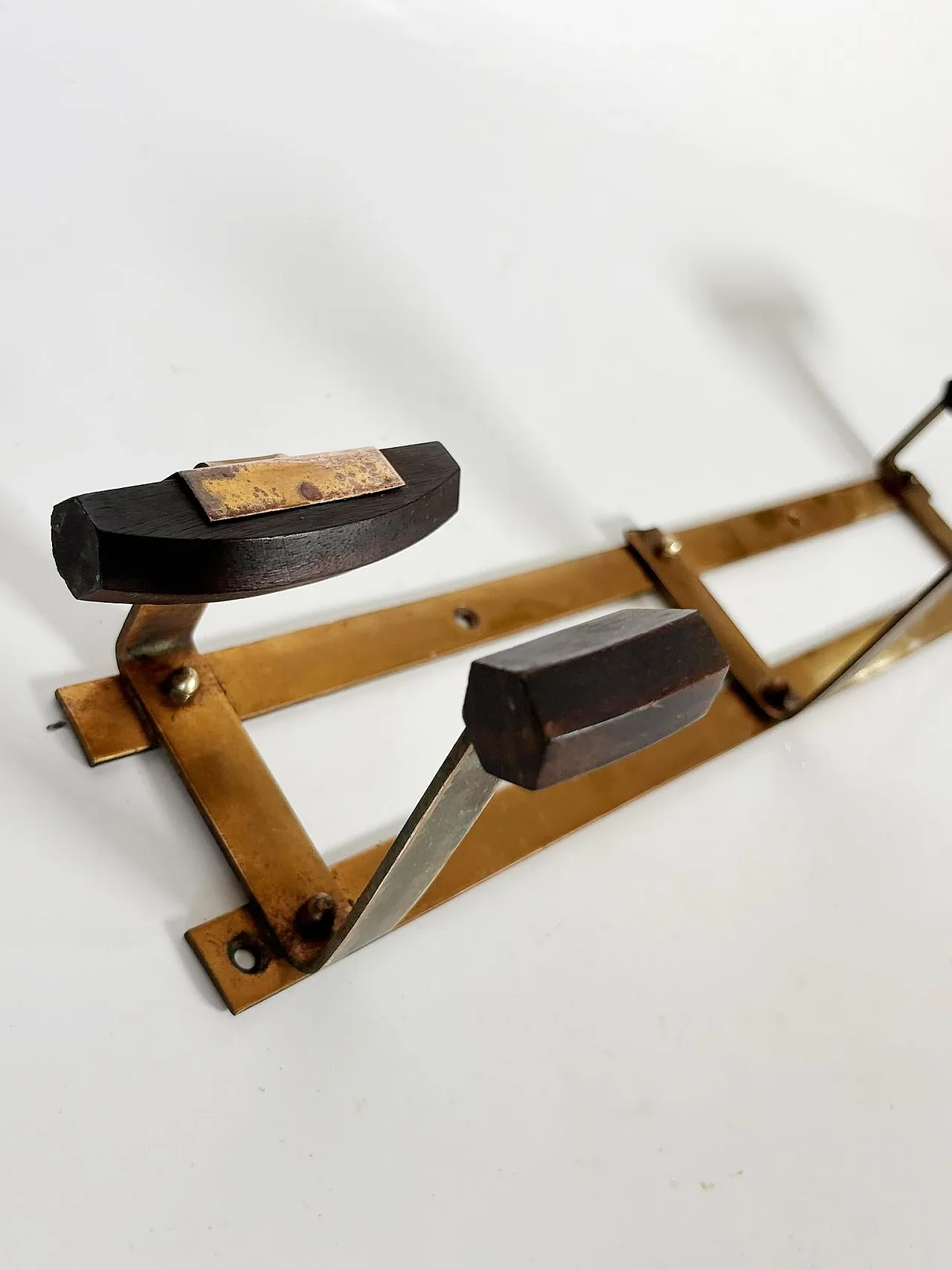 Appendiabiti in rame e legno, '800 7