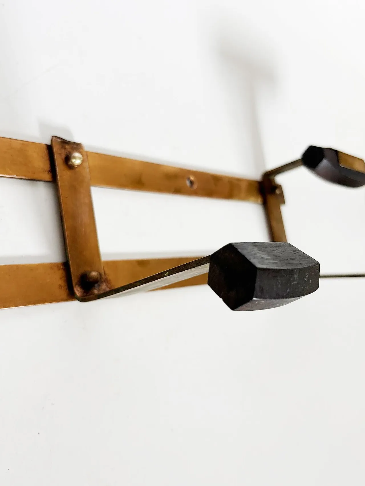 Appendiabiti in rame e legno, '800 9