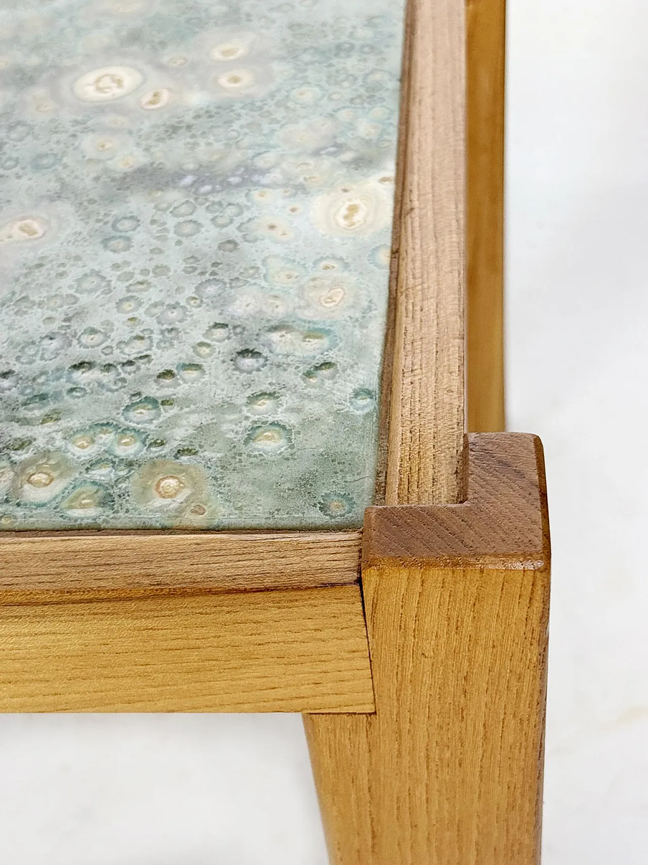 Tavolo scandinavo in legno e ceramica, anni '70 11