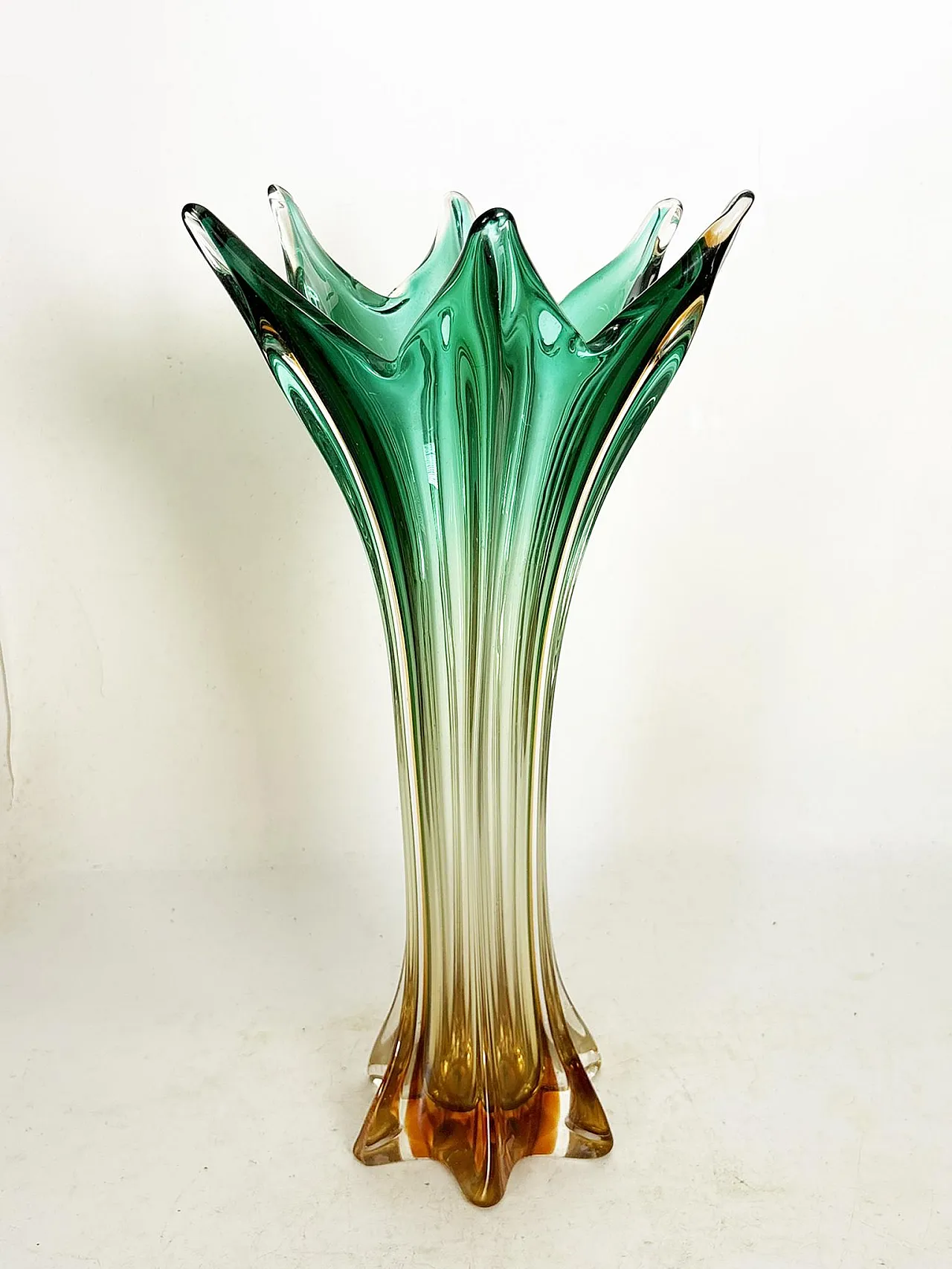 Grande vaso verde e trasparente, anni '50 2