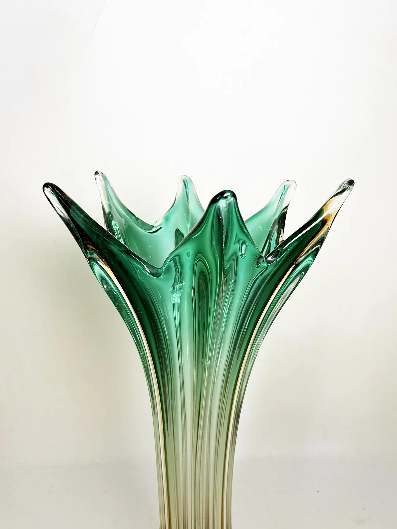 Grande vaso verde e trasparente, anni '50 4
