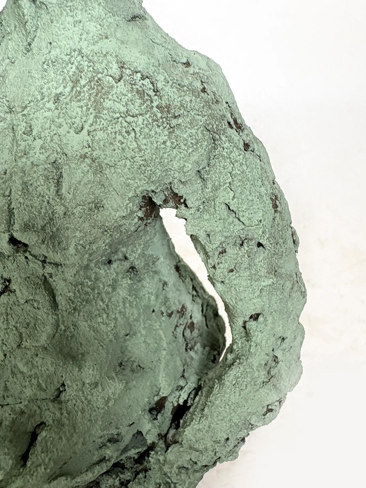 Coppia di sculture in argilla verde, anni '70 6