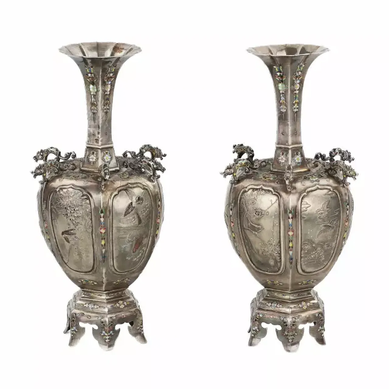 Coppia di vasi giapponesi in argento, fine '800 1