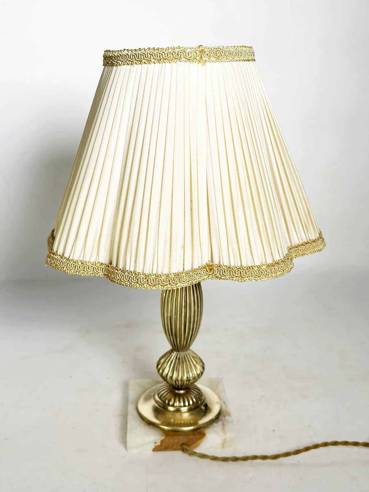 Lampada da tavolo in ottone con paralume Art Nouveau, anni '20 5