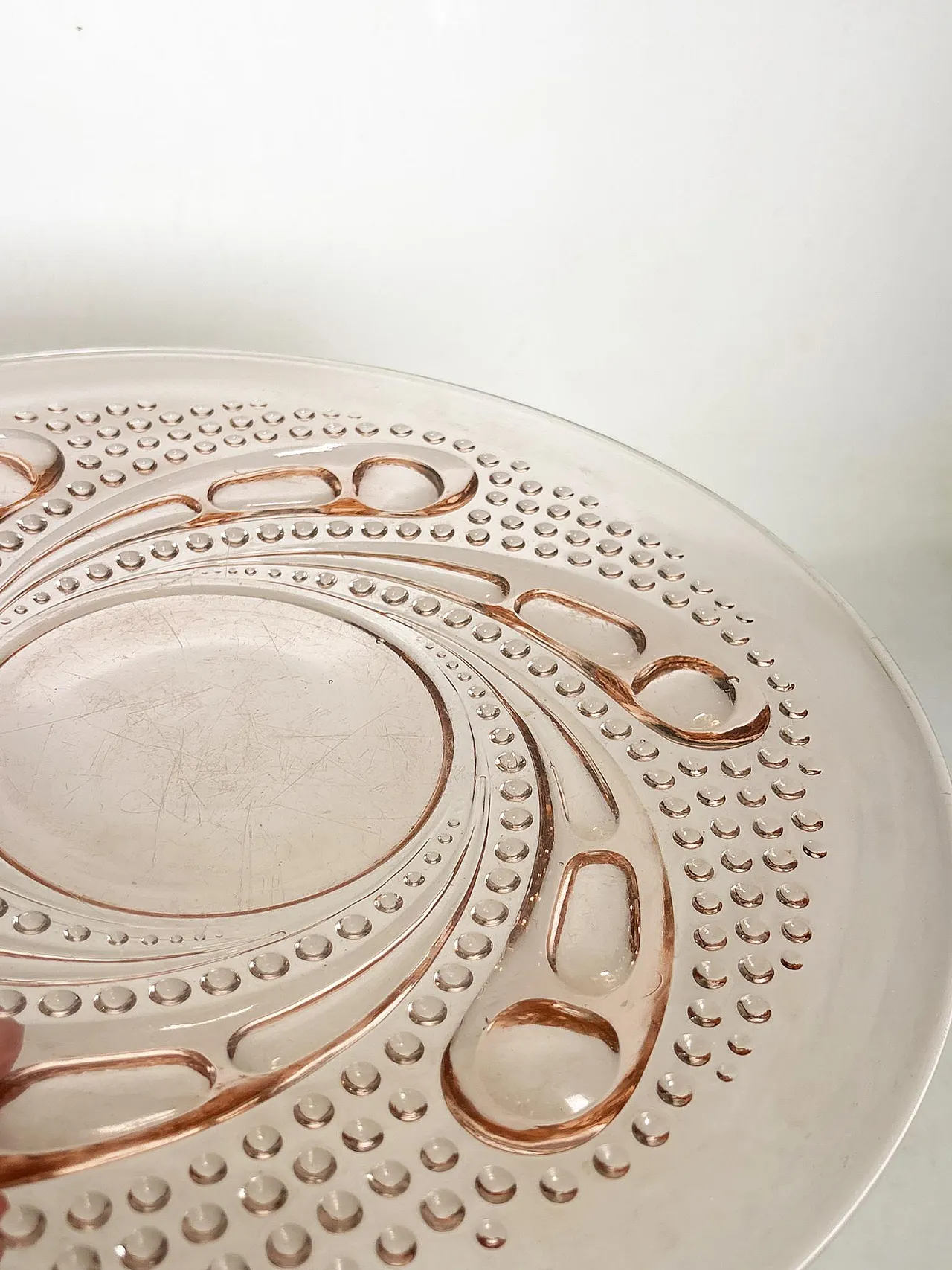 Videopoche in vetro rosa inciso Art Deco, anni '30 5