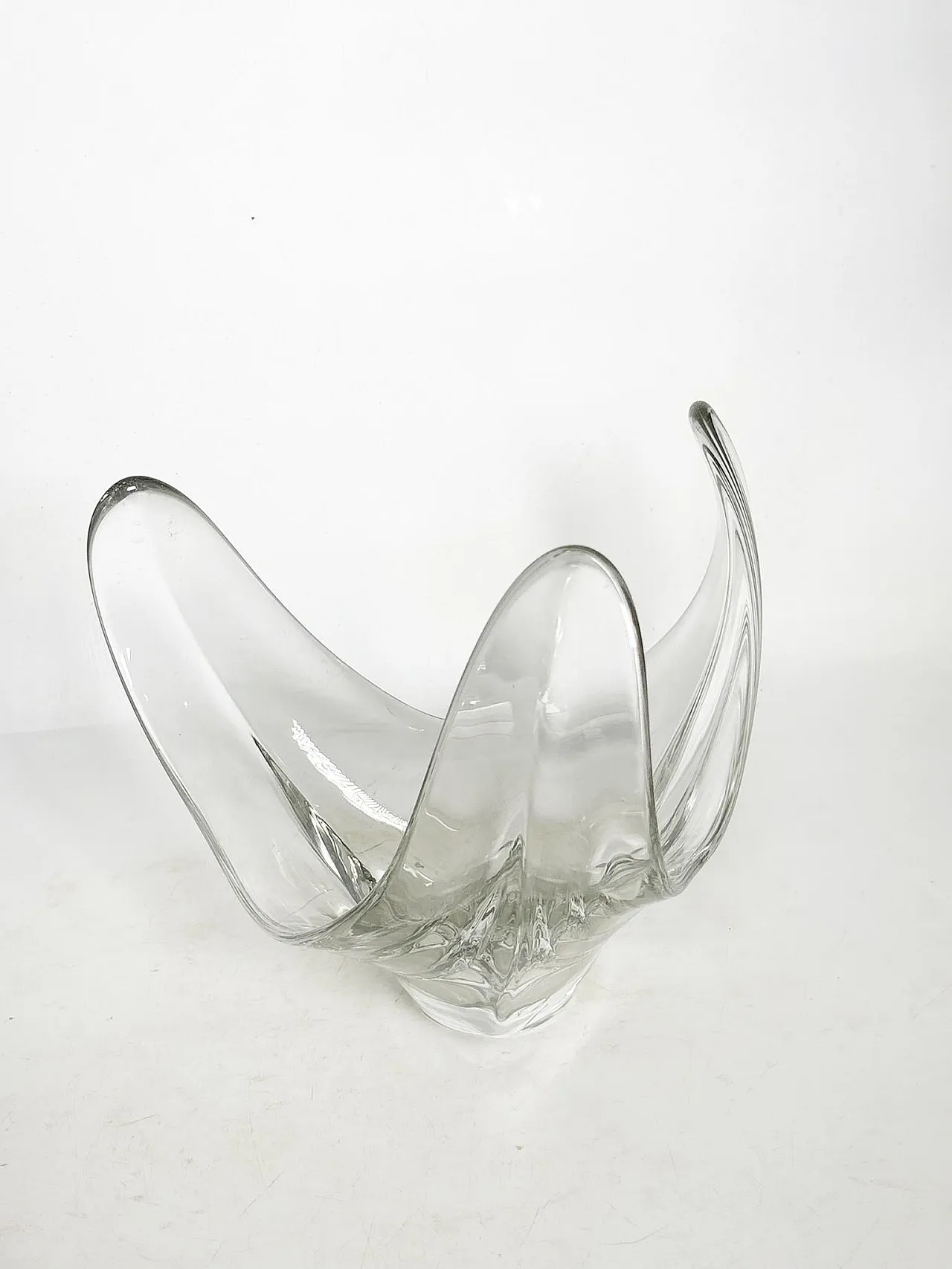 Crystal Vide poche in the shape of a flower, 1970s 3