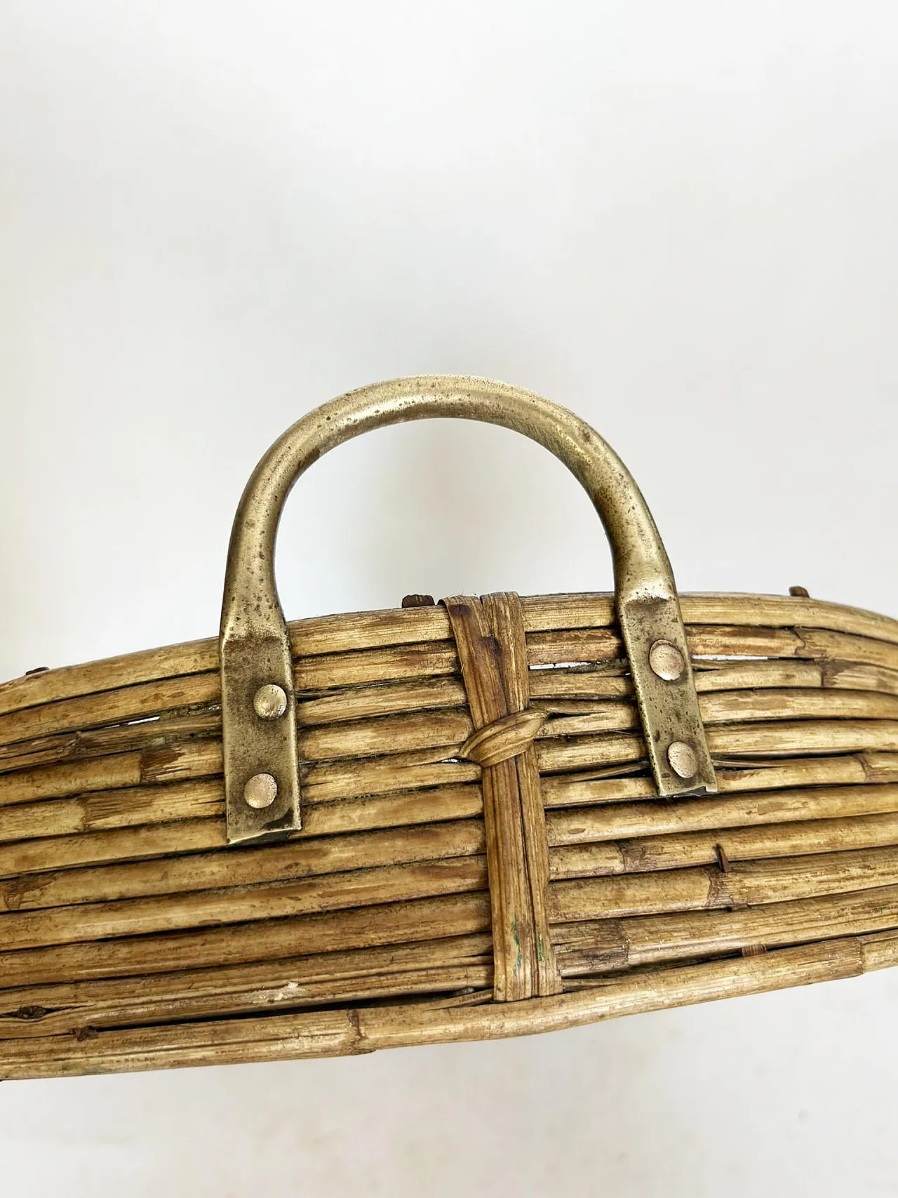 Vassoio in giunco e ottone, anni '60 10