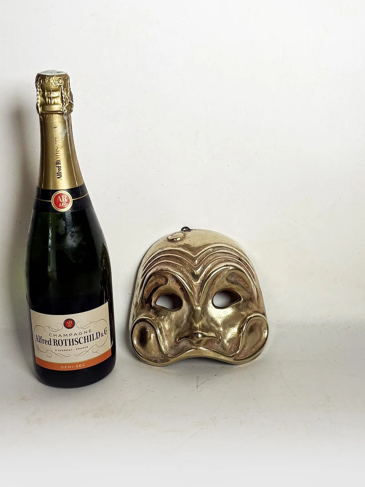 Maschera in ottone, scultura, anni '60 3