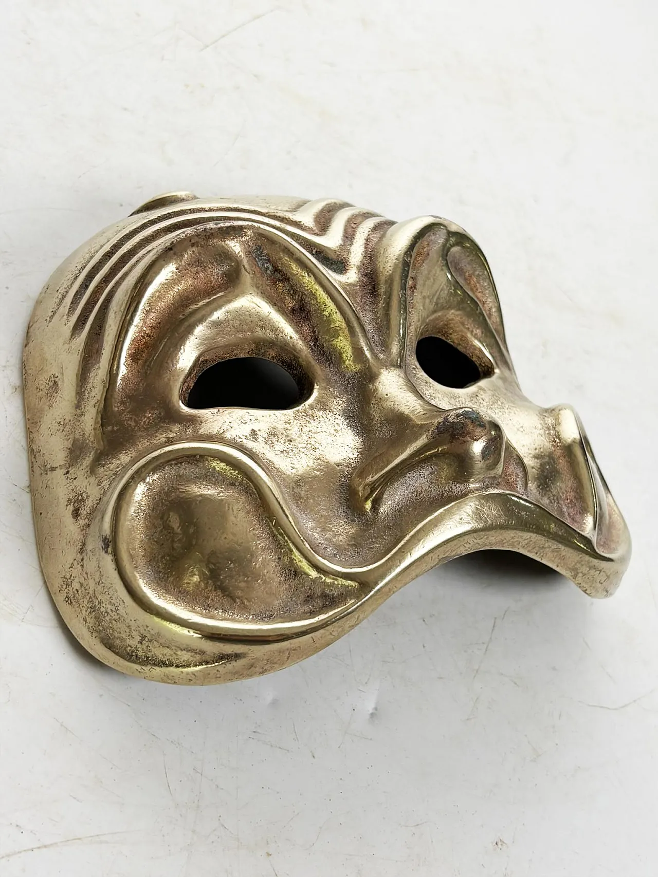 Maschera in ottone, scultura, anni '60 4