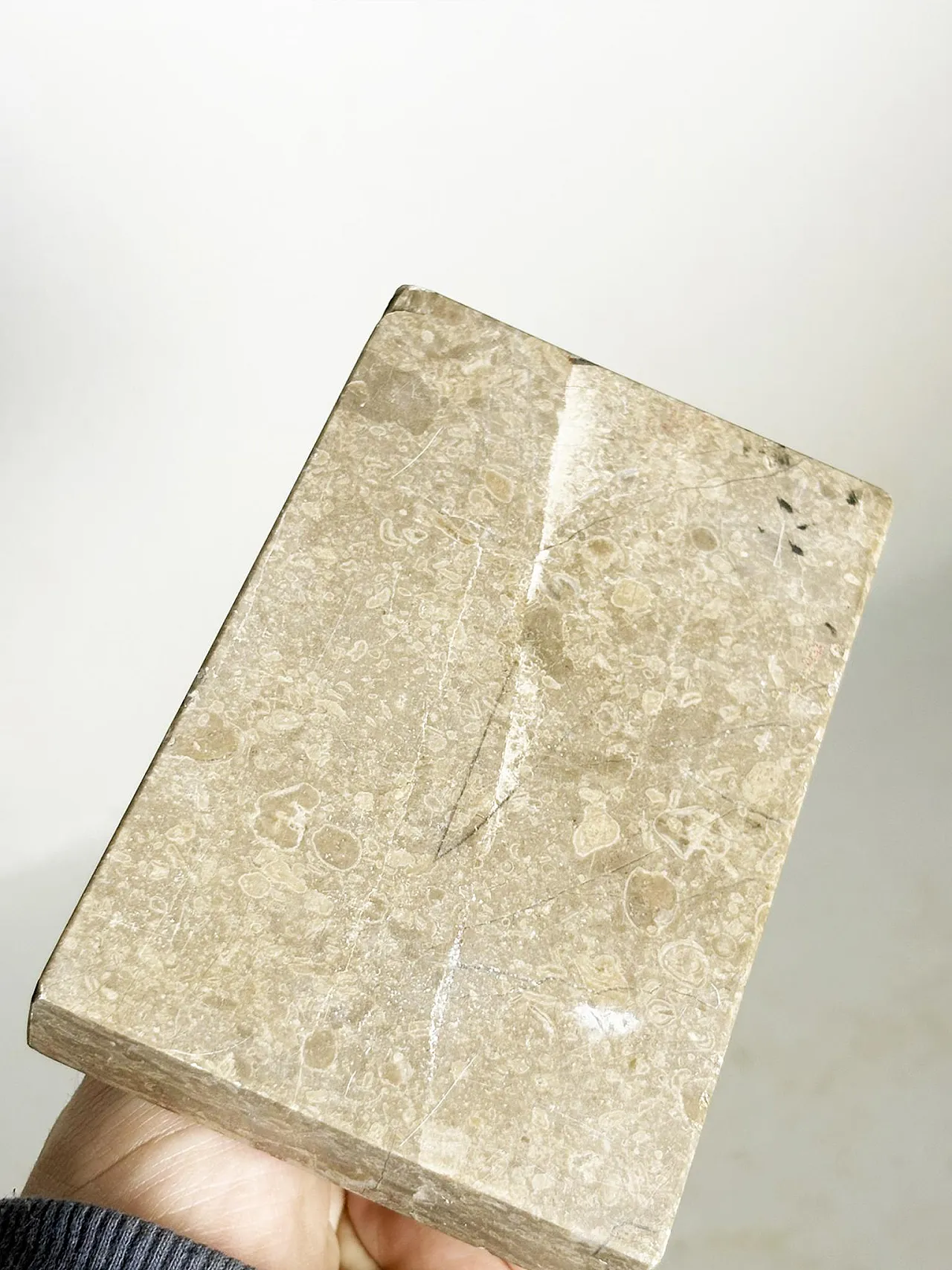 Coppia di fermalibri in marmo, anni '50 8