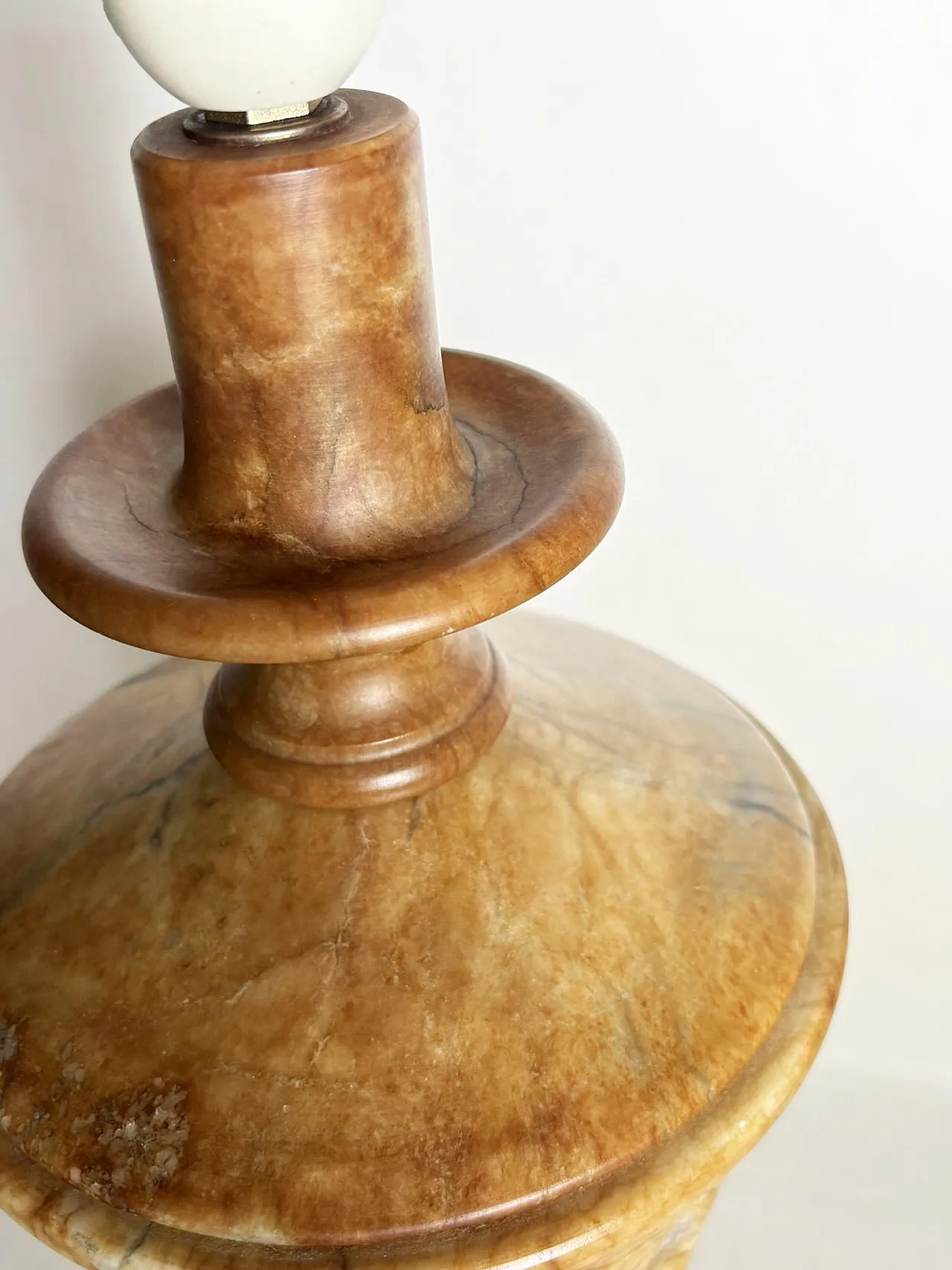 Lampada da tavolo in onice e resina, anni '80 9
