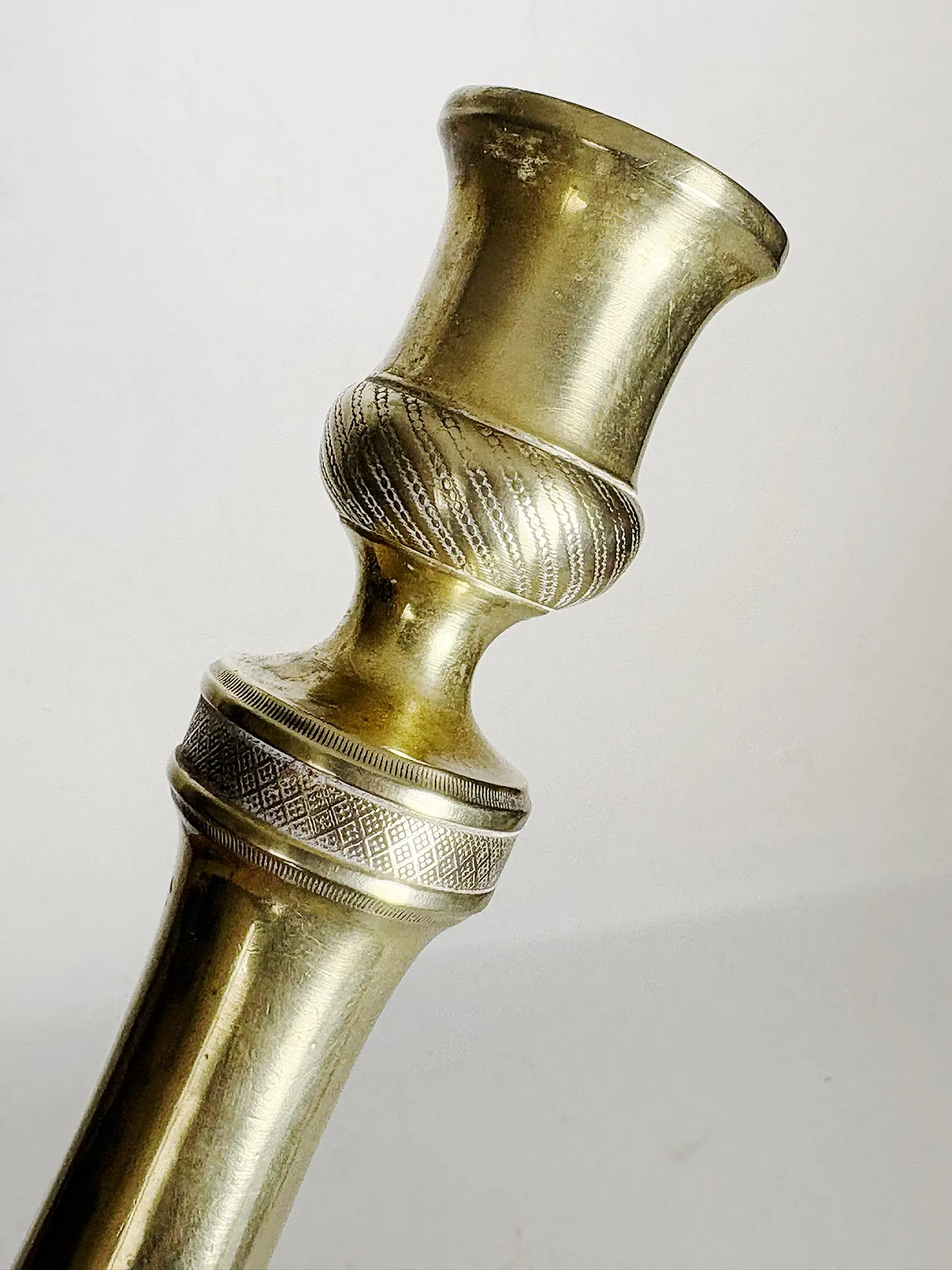 Coppia di candelieri in ottone, '800 6