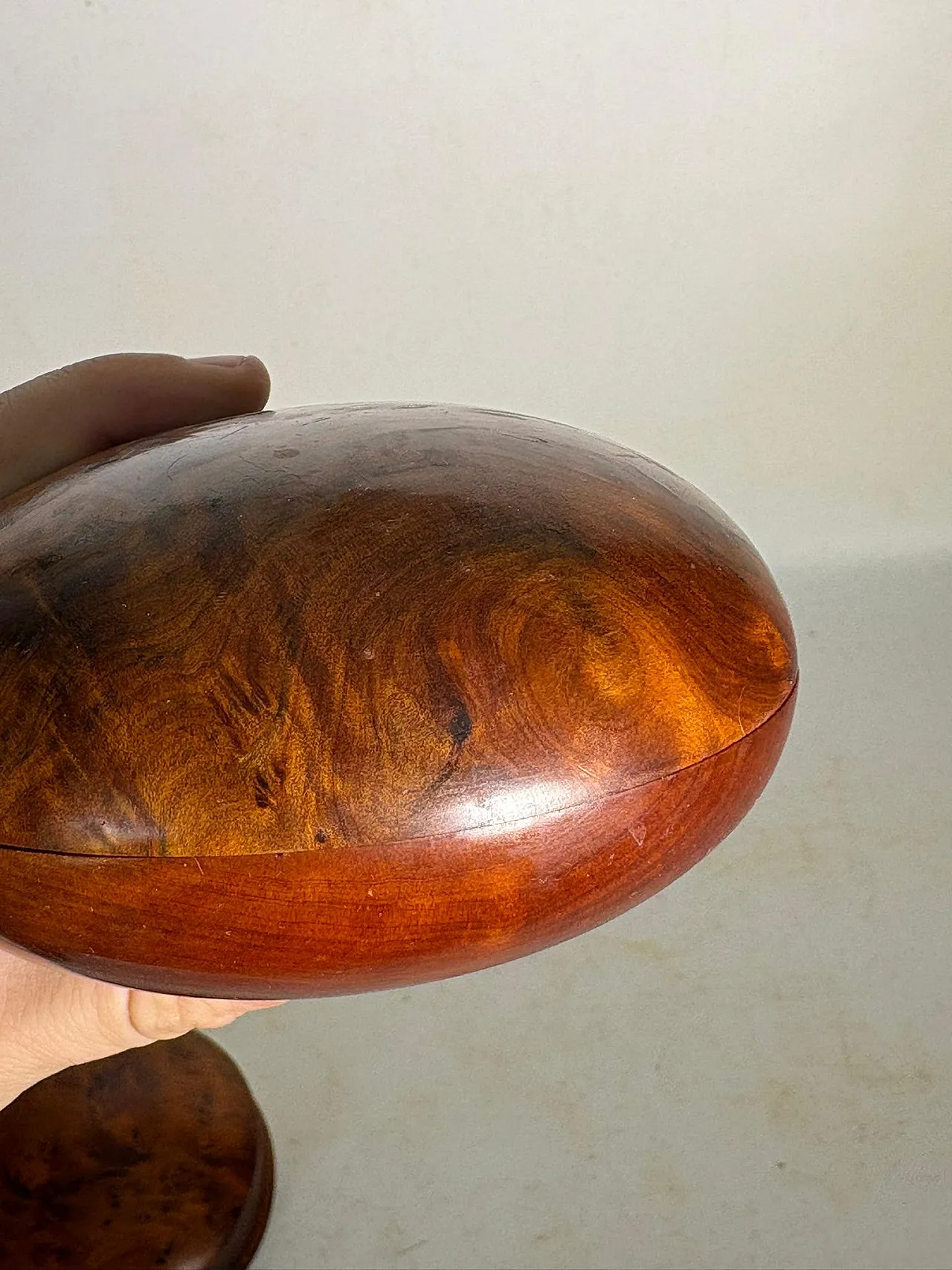 Coppia di scatole di legno rotonde, anni '70 9