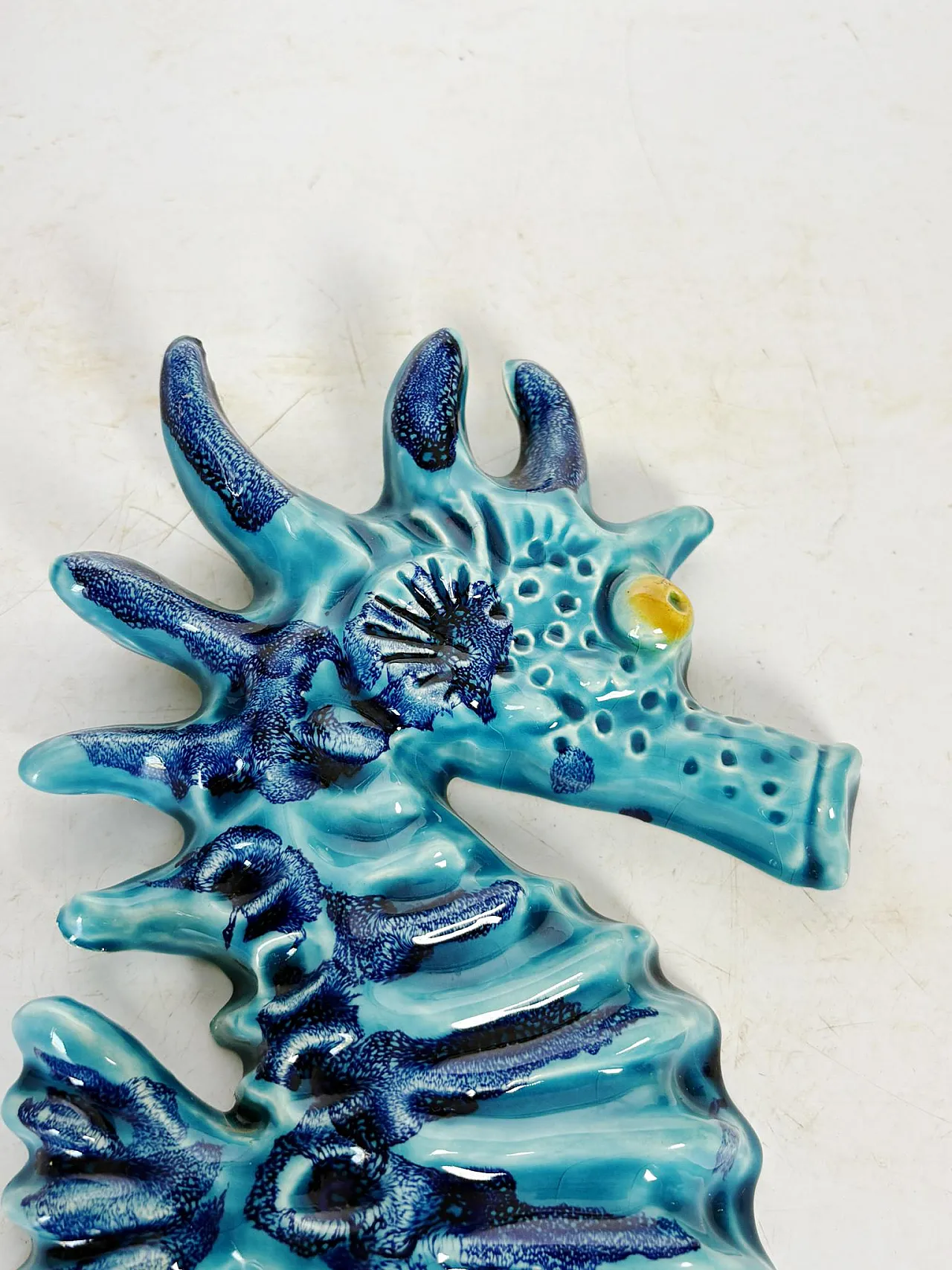 Decorazione da parete blu in ceramica smaltata, anni '70 4
