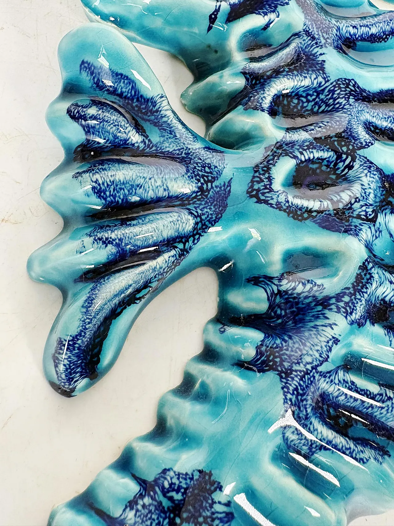 Decorazione da parete blu in ceramica smaltata, anni '70 7