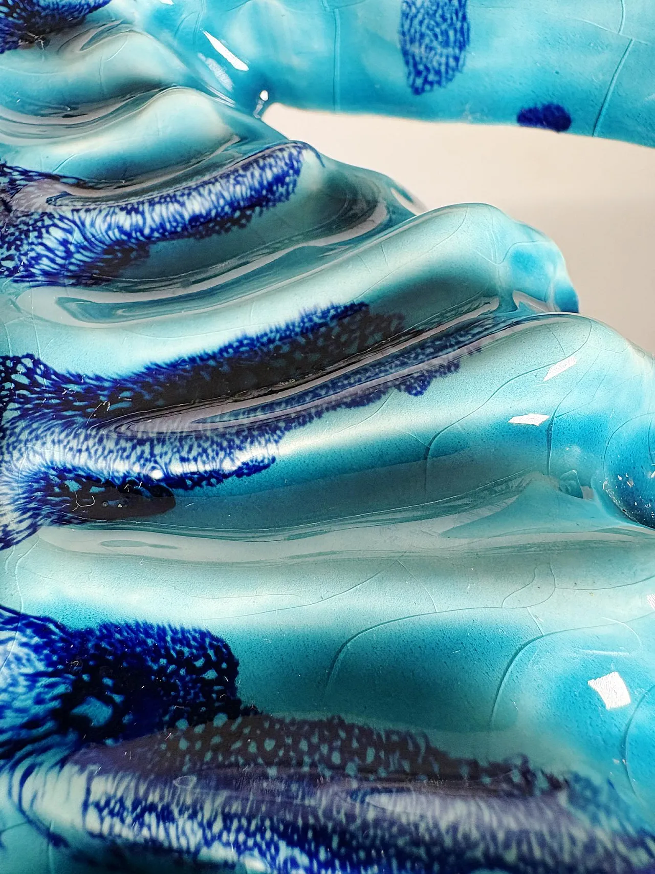 Decorazione da parete blu in ceramica smaltata, anni '70 11