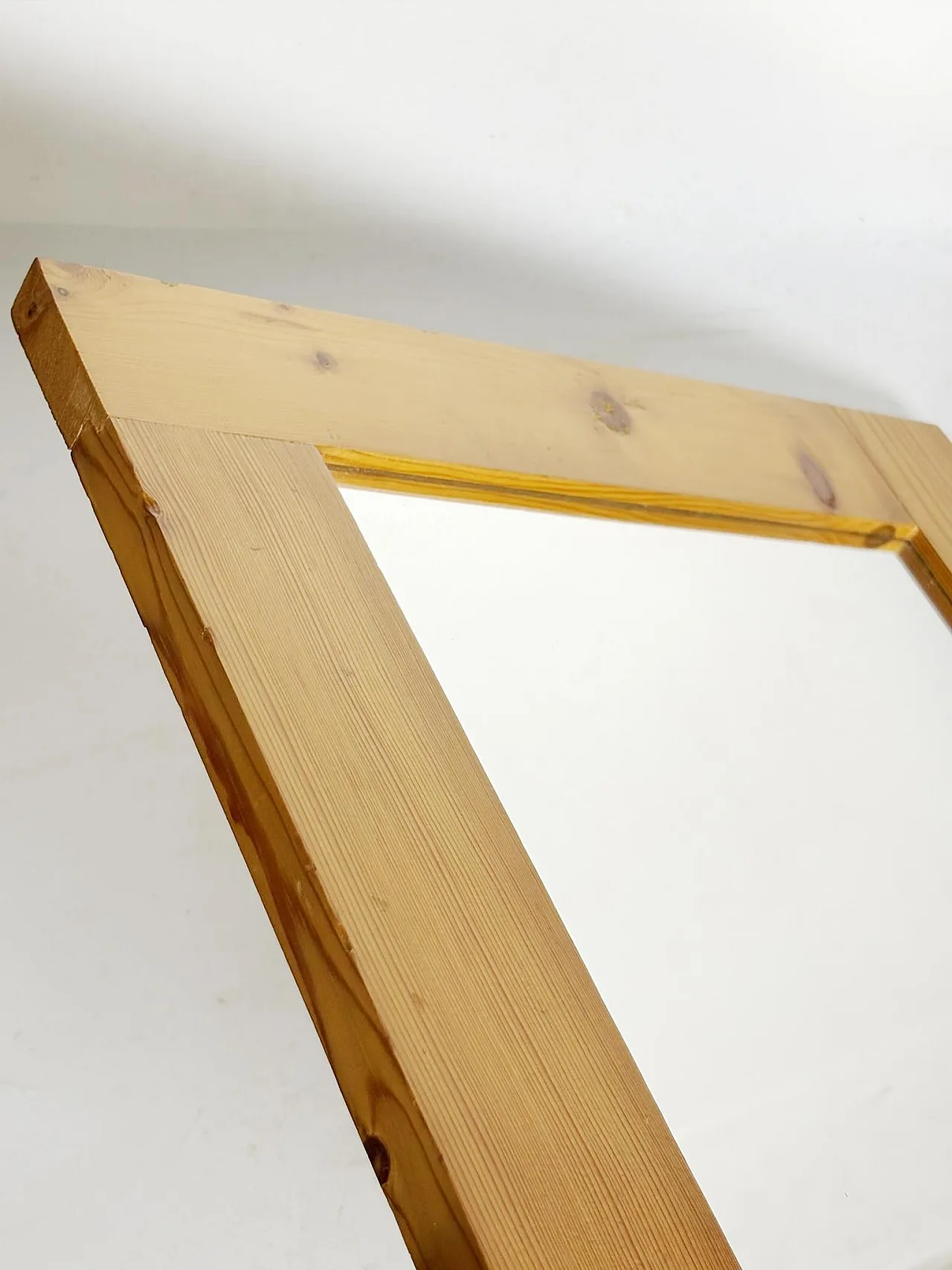 Specchio in pino nello stile di Charlotte Perriand, anni '70 6