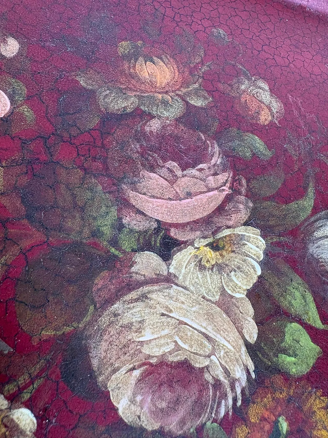 Vassoio in ferro rosso con motivo floreale, anni '40 9