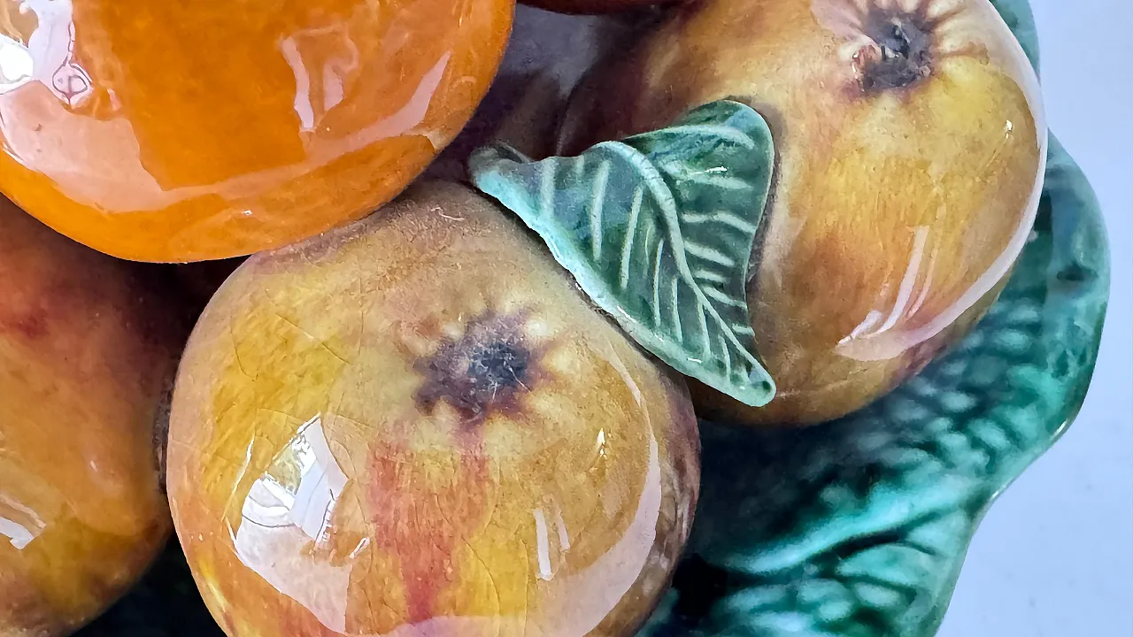 Cesto di frutta in ceramica, anni '60 10