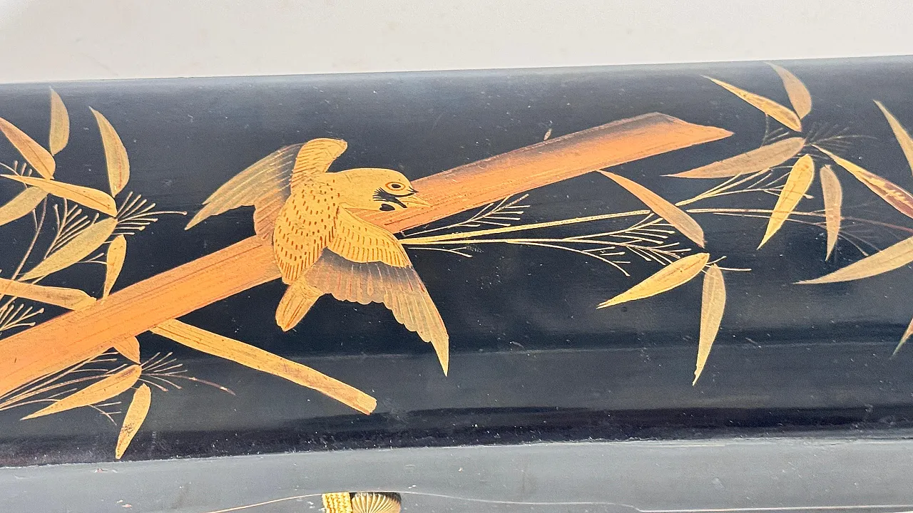 Lacquer box with gold bird and reed motif decorative, 20th Century 8