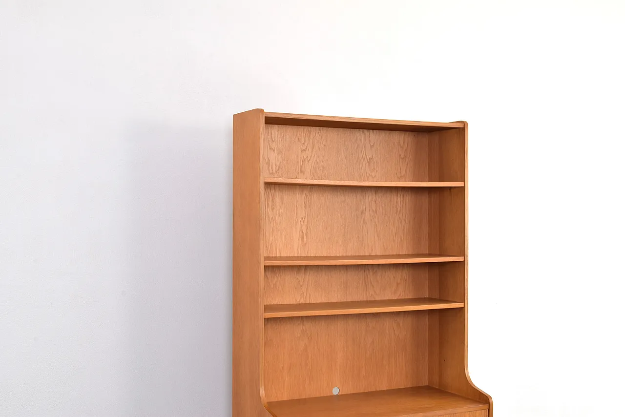 Mid-Century Danish Oak Bookcase, 1960s. 7