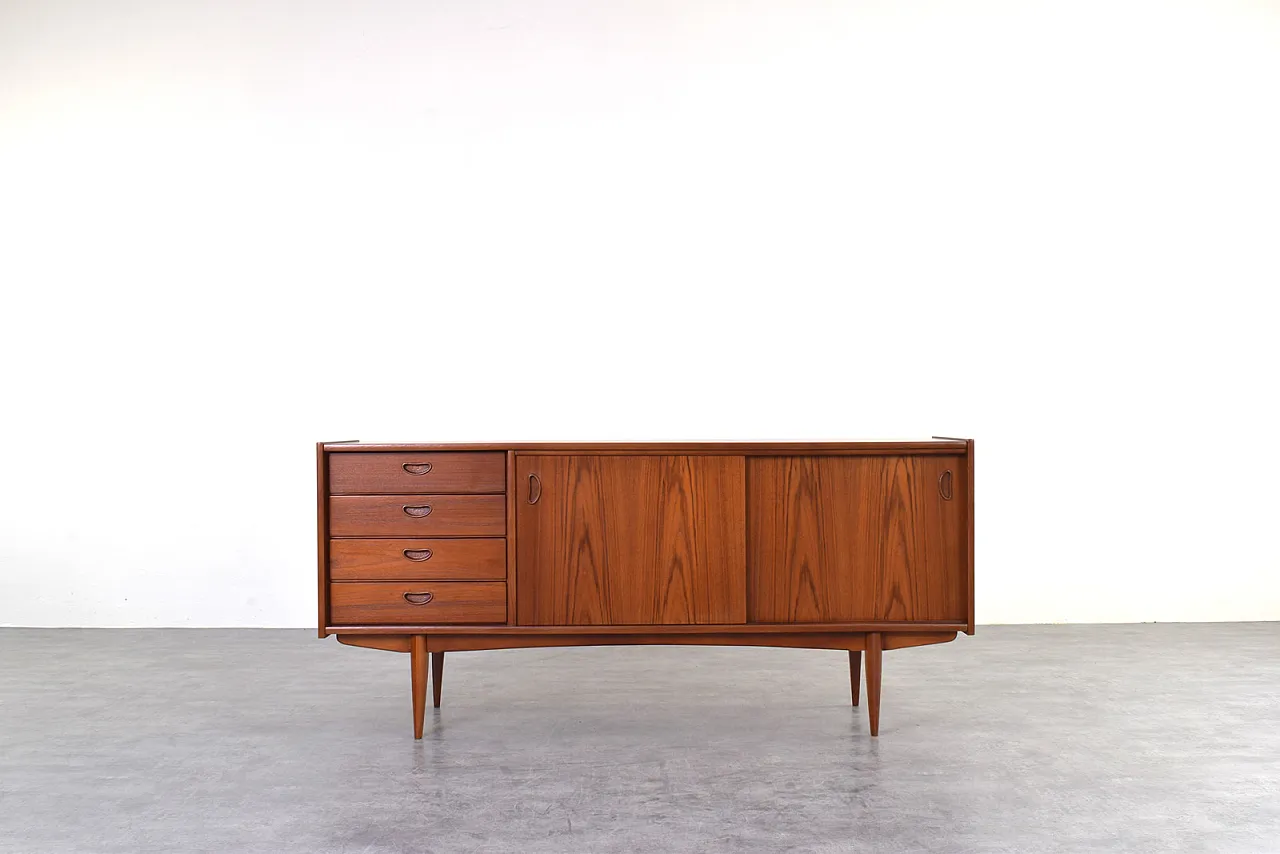 Credenza danese in teak di metà secolo, anni '60. 1