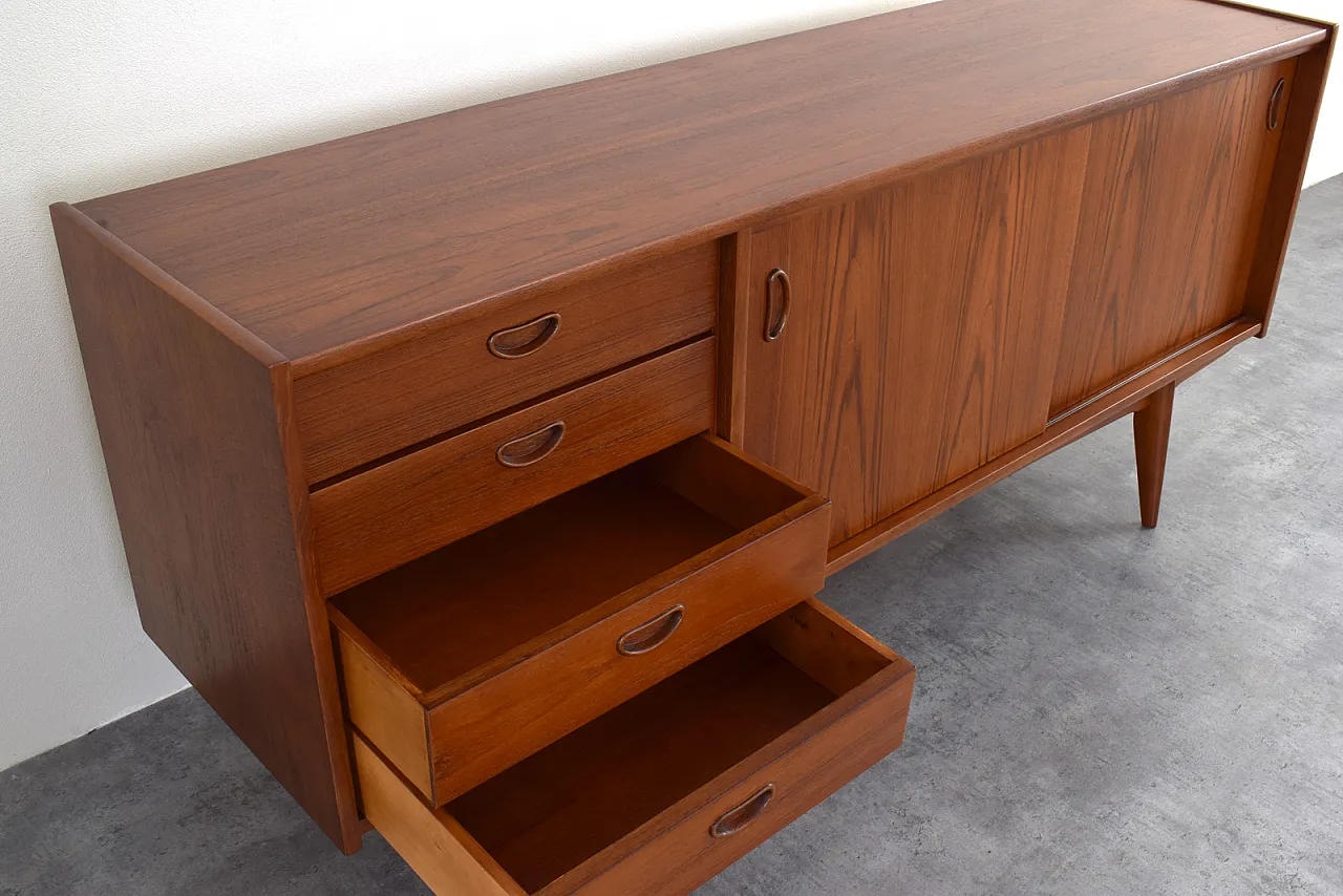 Credenza danese in teak di metà secolo, anni '60. 14