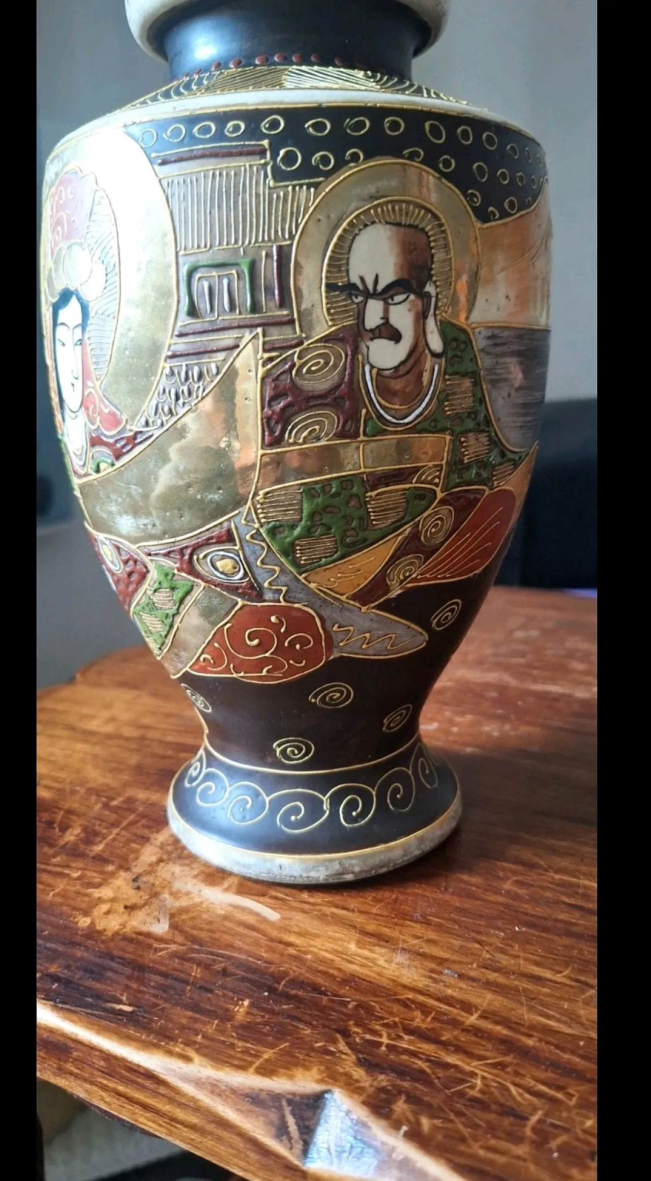 Antico Vaso Giapponese Satsuma con Personaggi, '900 7
