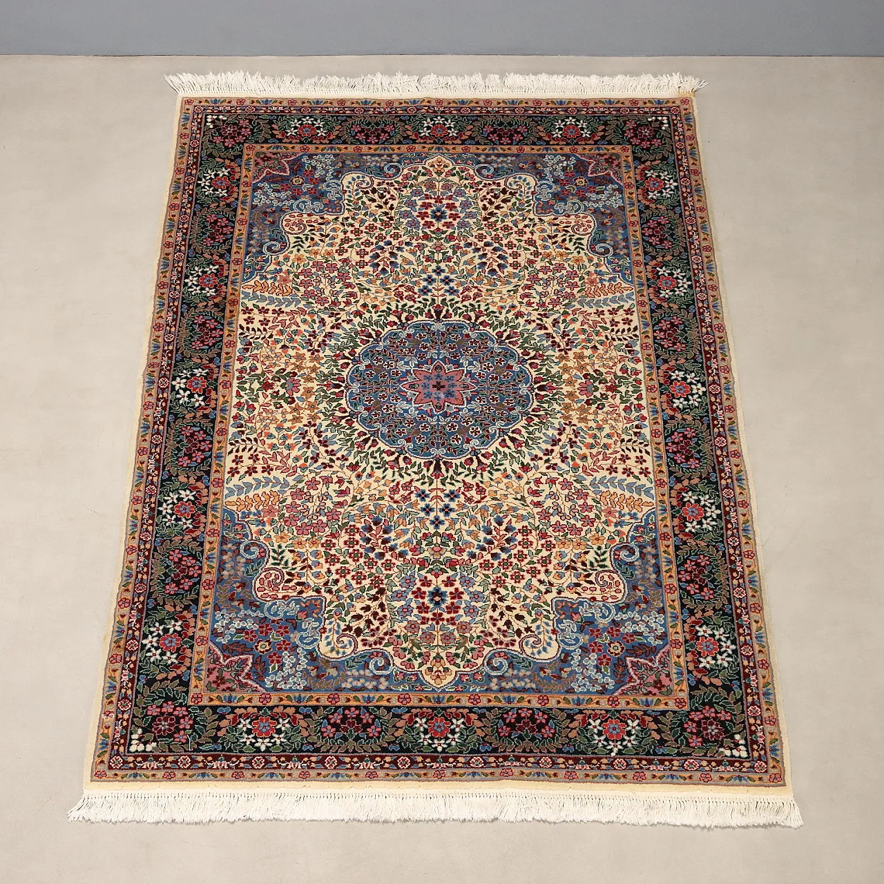 Berkana rug in cotton and wool, 20th century 3