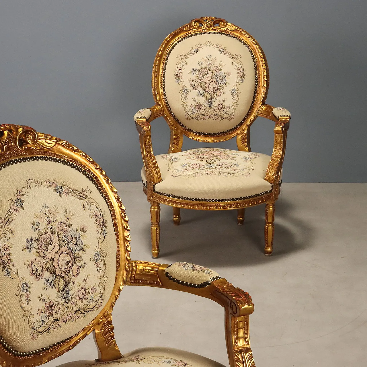 Pair of golden Neoclassical style armchairs, early 20th century 3