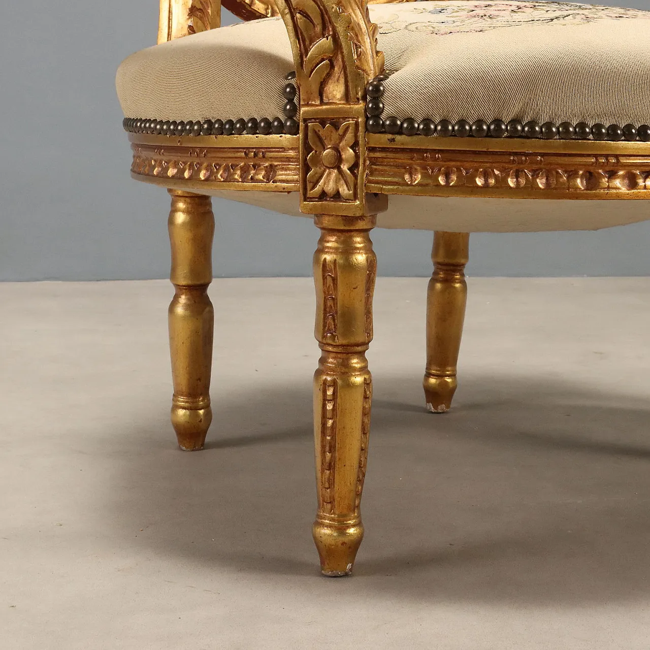 Pair of golden Neoclassical style armchairs, early 20th century 6