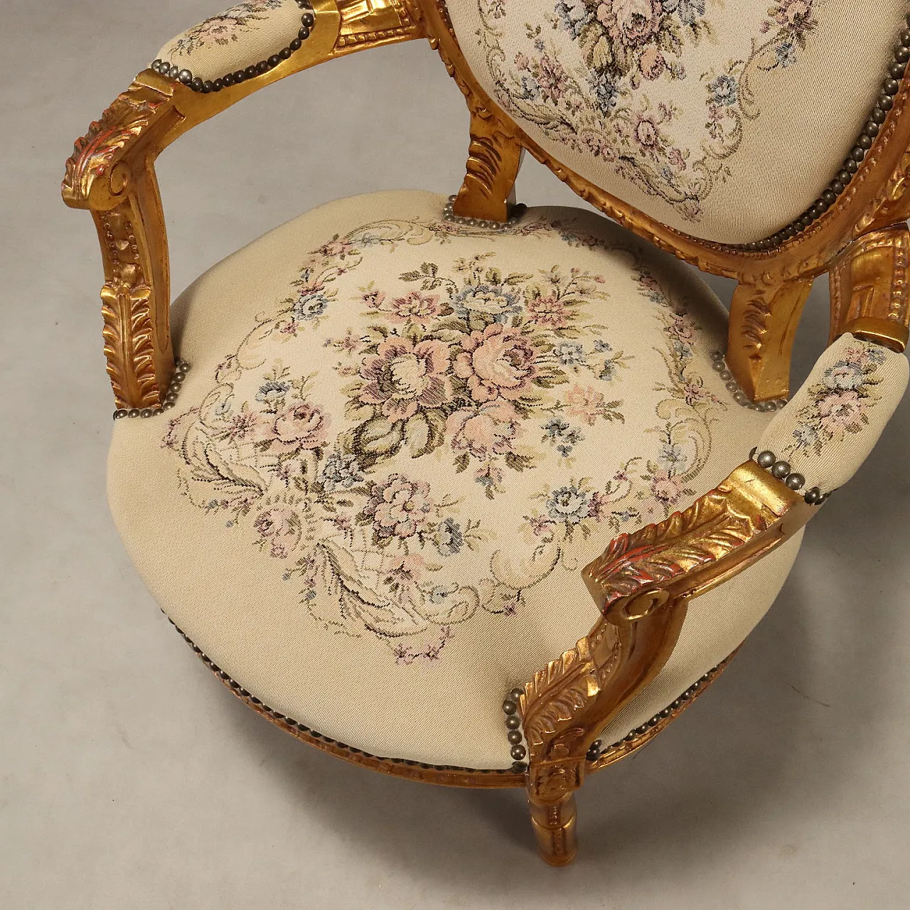 Pair of golden Neoclassical style armchairs, early 20th century 7