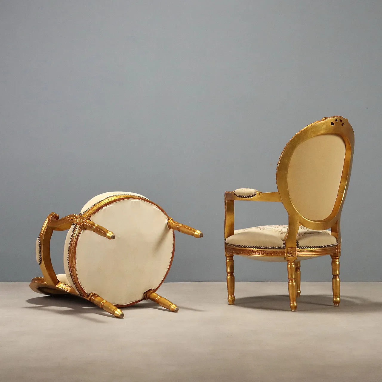 Pair of golden Neoclassical style armchairs, early 20th century 8