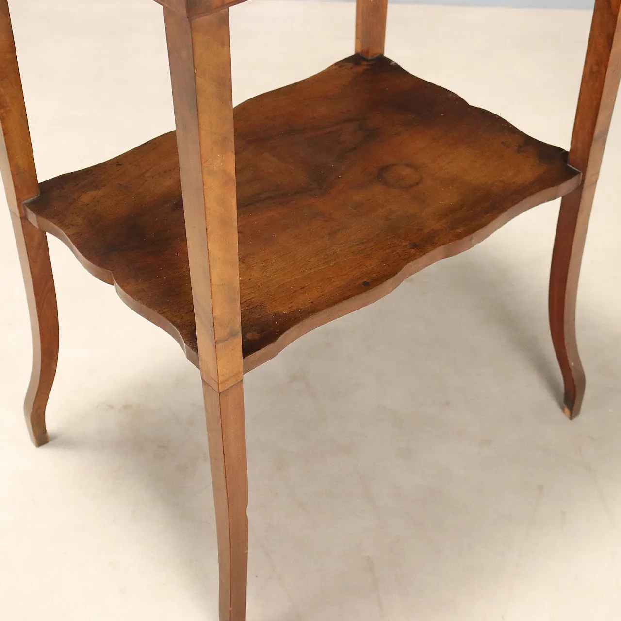 Walnut and mahogany center table, 20th century 4