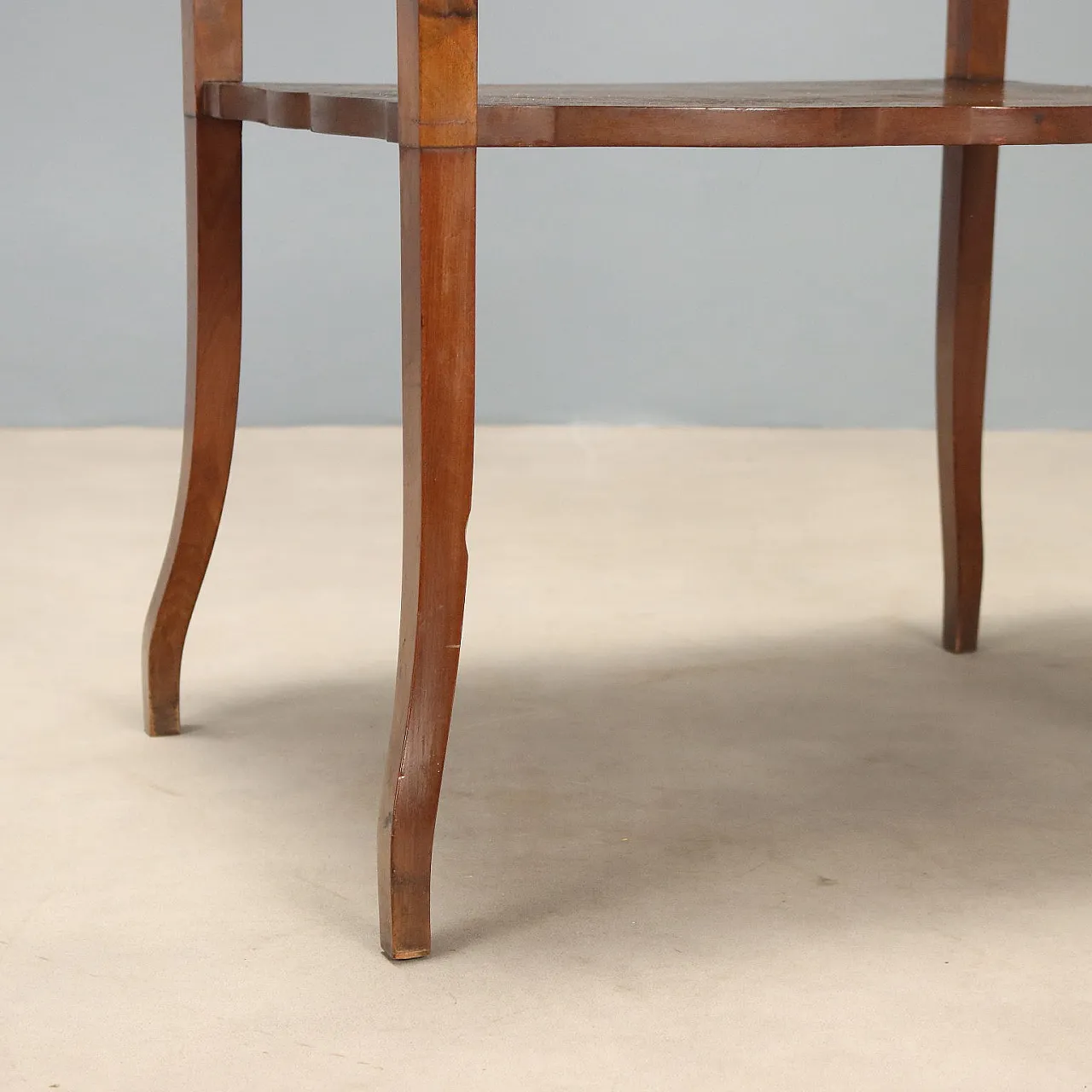 Walnut and mahogany center table, 20th century 5