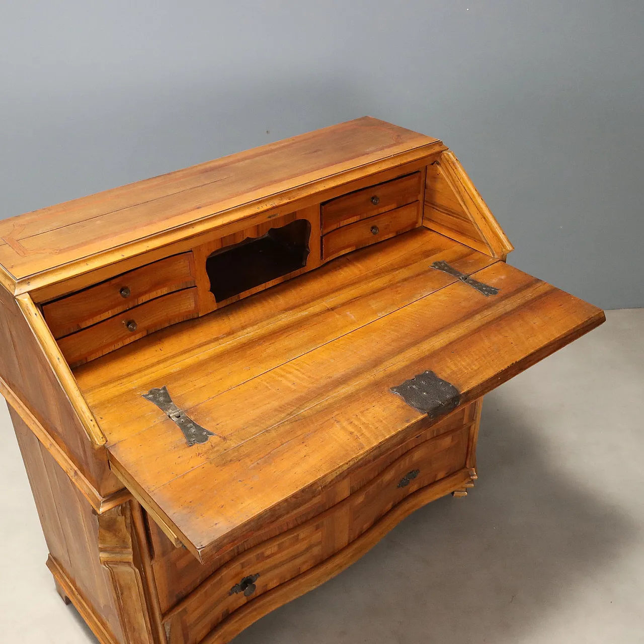 Walnut style drop-leaf cabinet with cherry trim, early 20th century 6