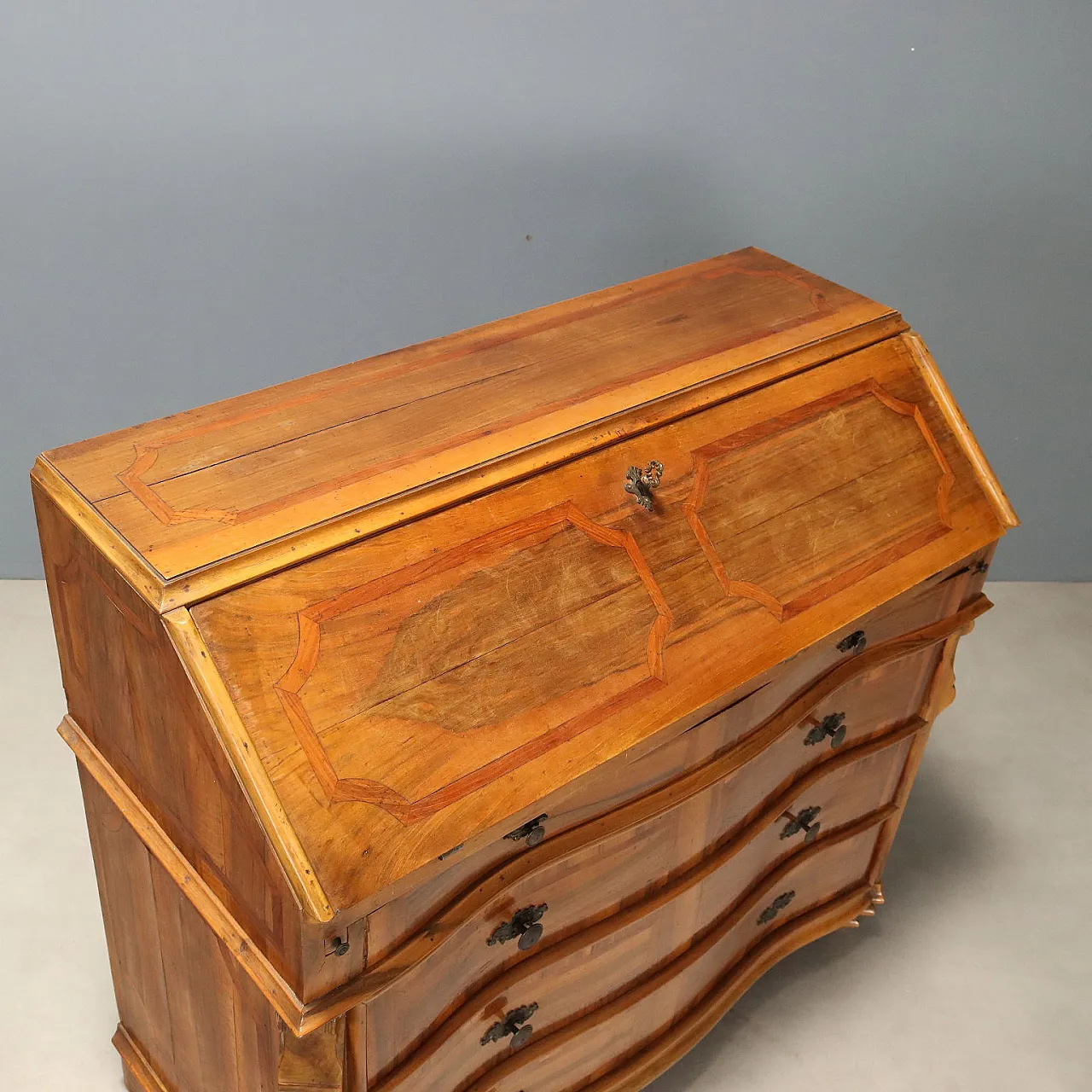 Walnut style drop-leaf cabinet with cherry trim, early 20th century 10
