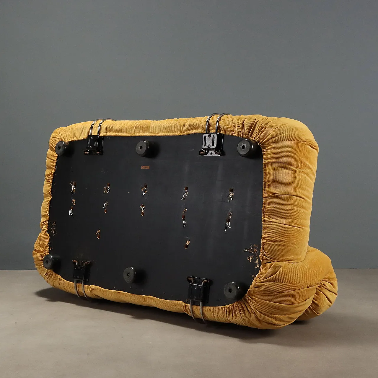 Soriana sofa by Afra and Tobia Scarpa for Cassina, 1970s 10