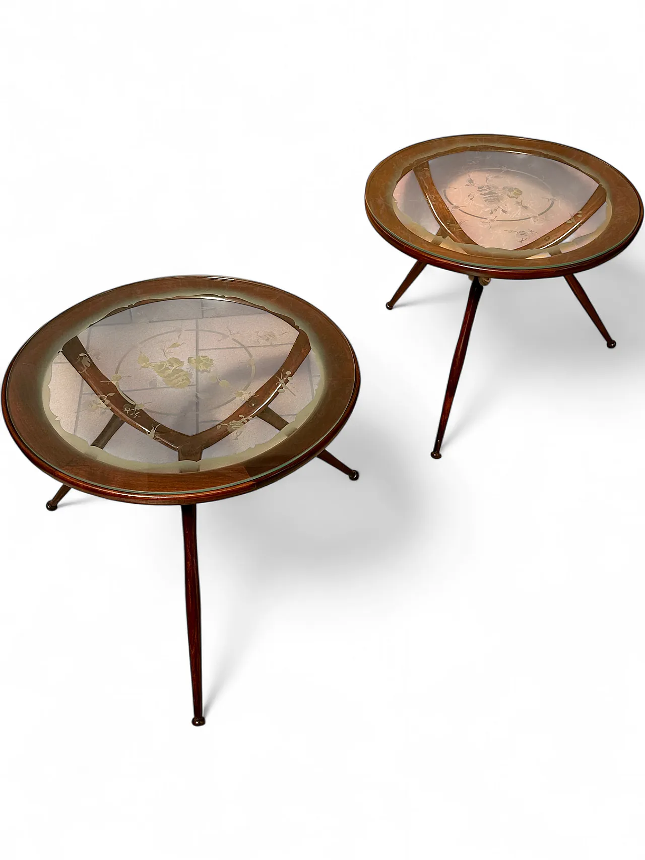 Pair of round "Spider" coffee tables, etched glass top, Italy, 1950s 10