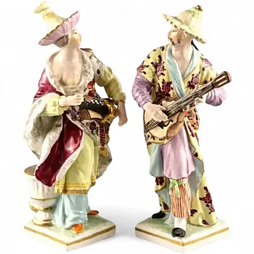 Coppia di figure in porcellana della Royal Porcelain Manufactory, '800